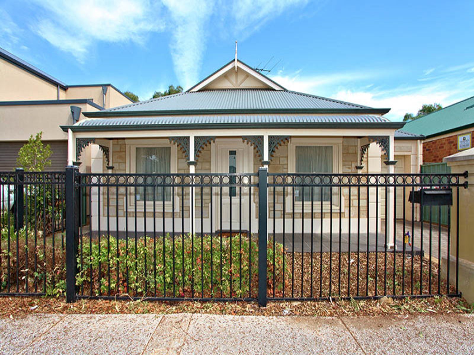 24 Peppercorn Circuit, Mawson Lakes, SA 5095, Mawson Lakes - Thumbnail 2
