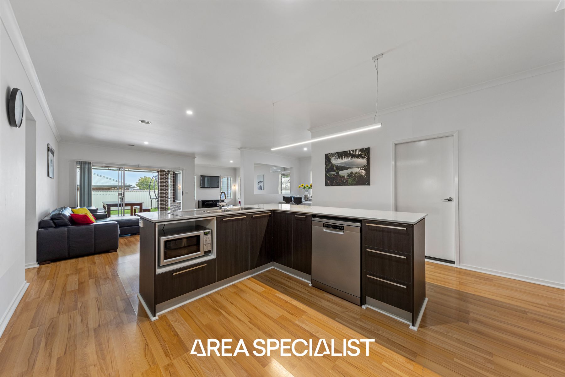 27 The Circuit, Pakenham, VIC 3810, Pakenham - Thumbnail 5