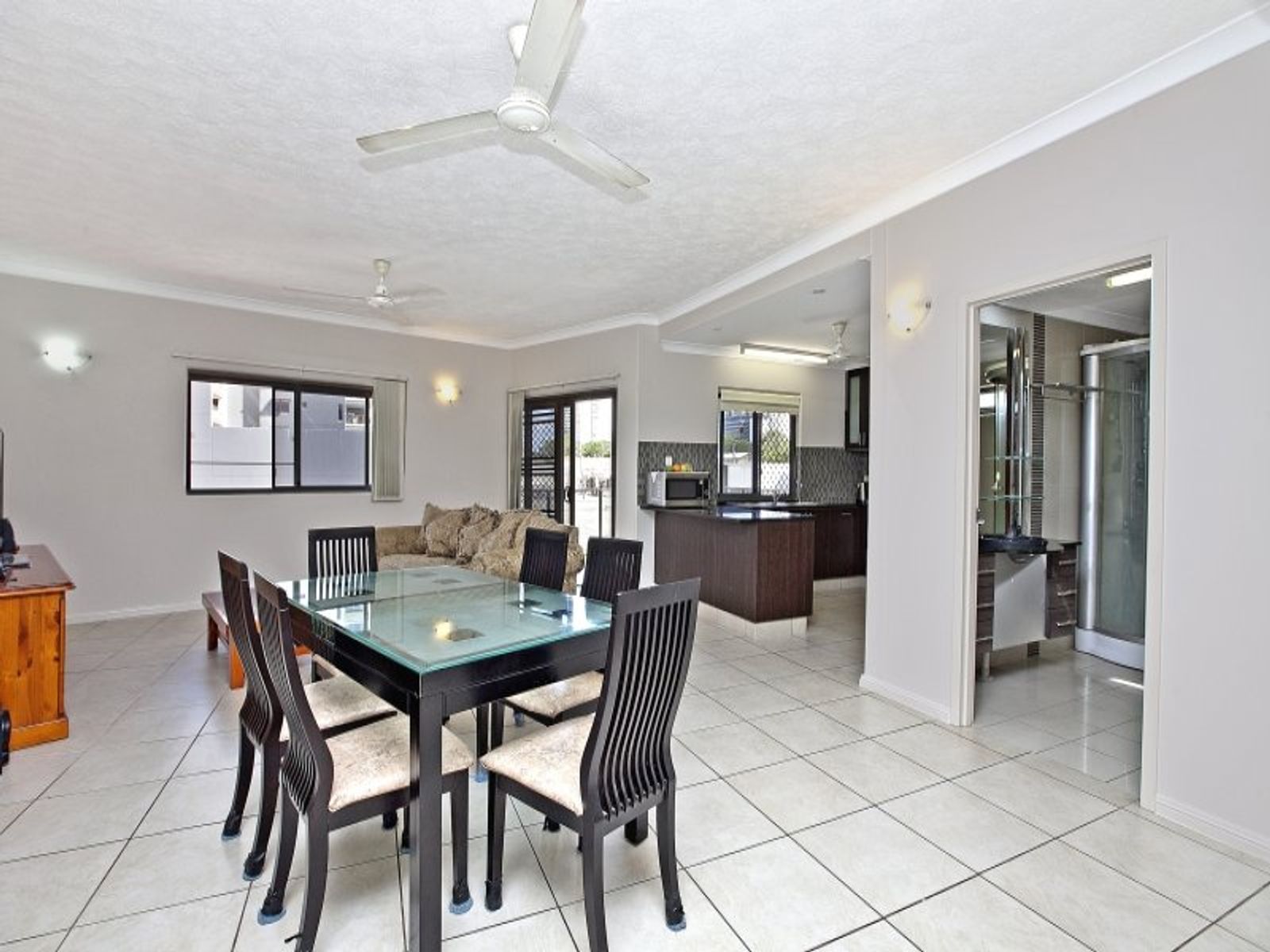 8/24 Harvey Street, Darwin City NT 0800, Darwin City - Thumbnail 3