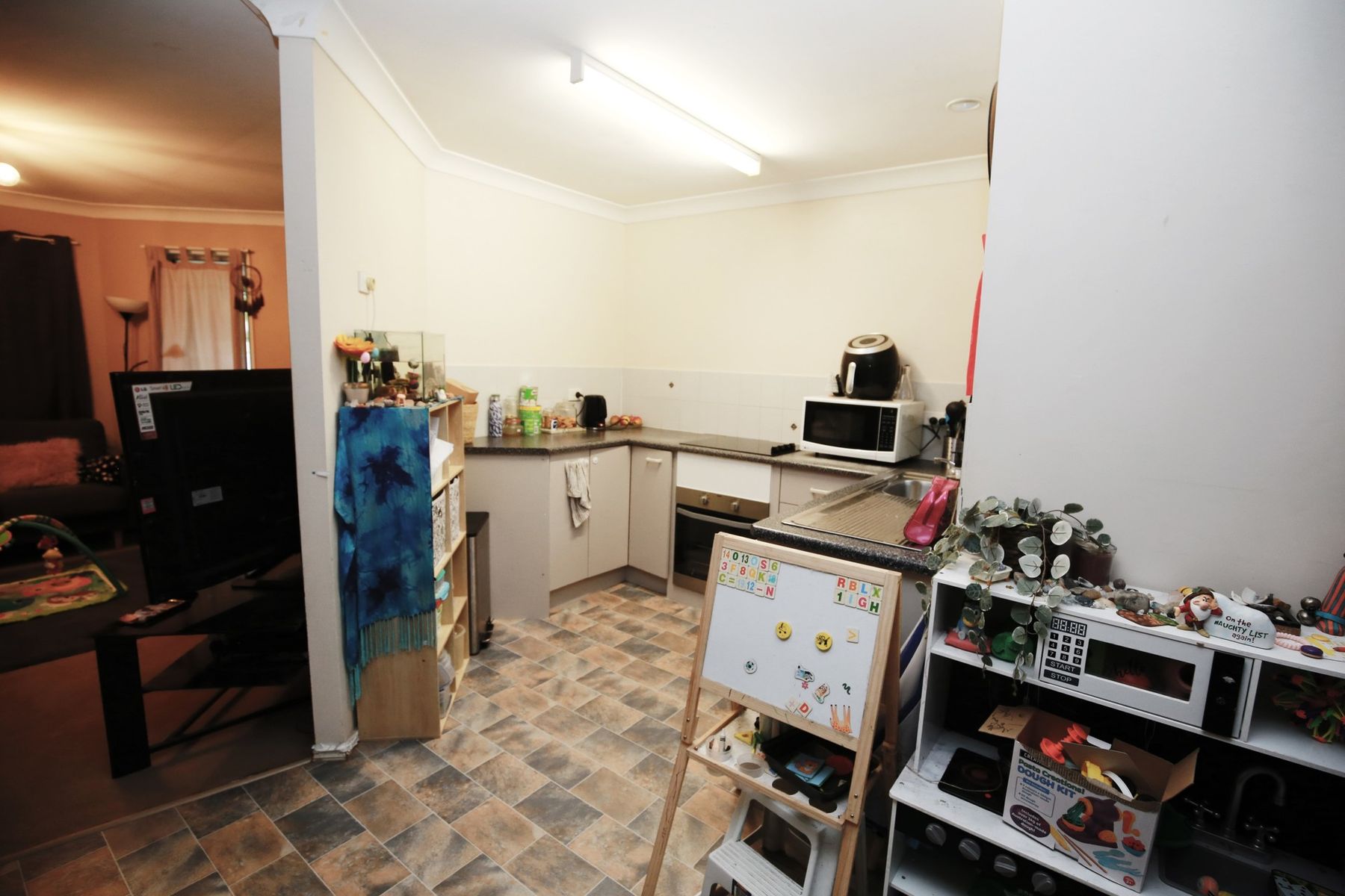 29 Parkside Drive, Crestmead QLD 4132, Crestmead - Thumbnail 3