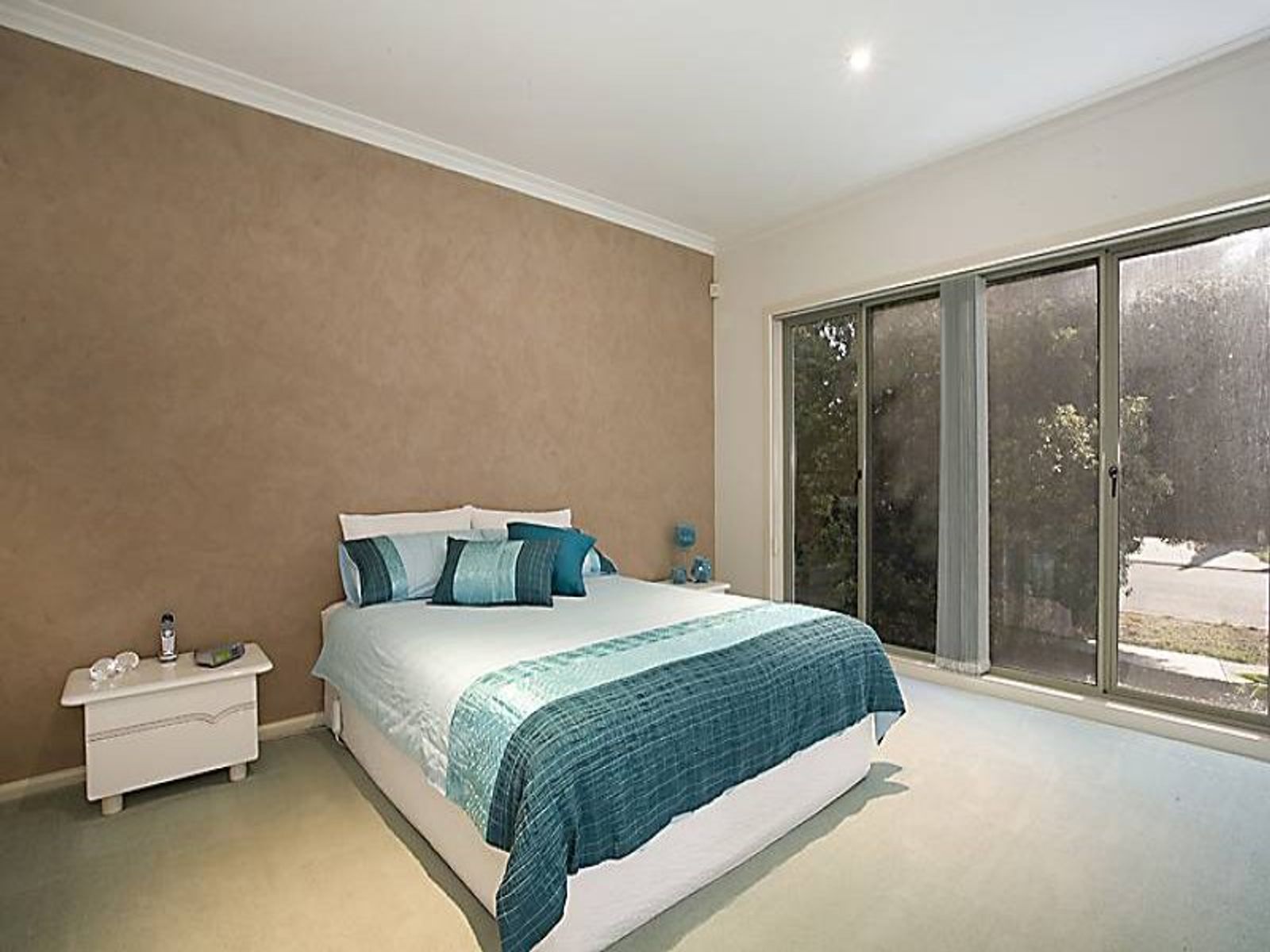 30 Clifton Road, Greenvale - Thumbnail 8