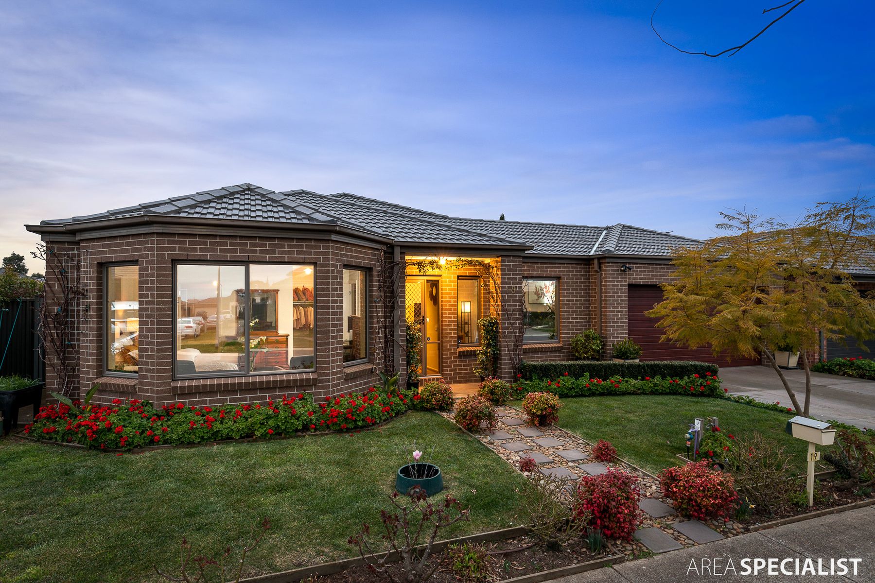 19 Lambertia Crescent, Manor Lakes, VIC 3024, Manor Lakes - Thumbnail 3