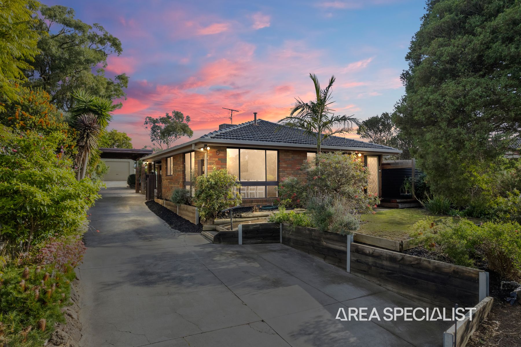 7 Robin Court, Pakenham, VIC 3810, Pakenham - Thumbnail 2