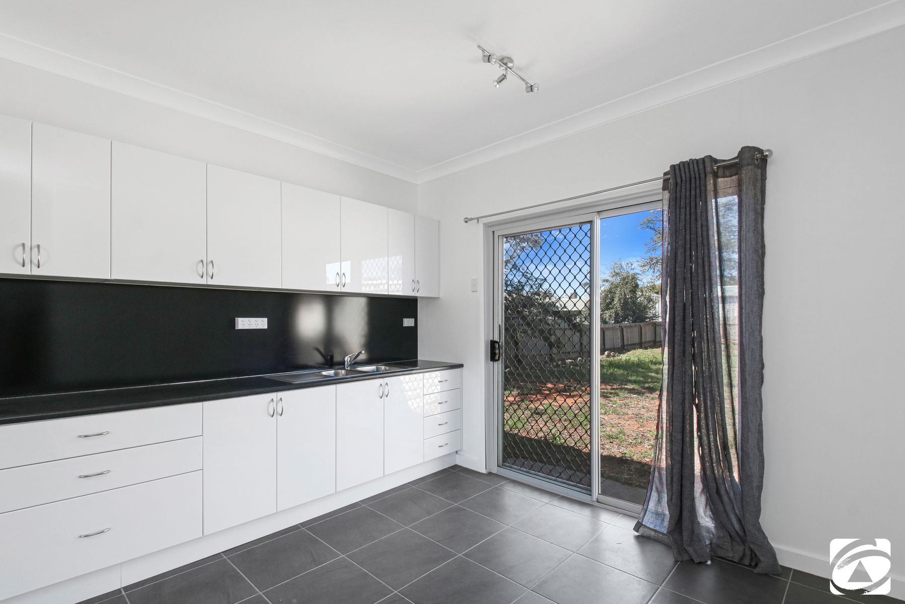 309 Duff Street, Broken Hill NSW 2880, Broken Hill - Thumbnail 8