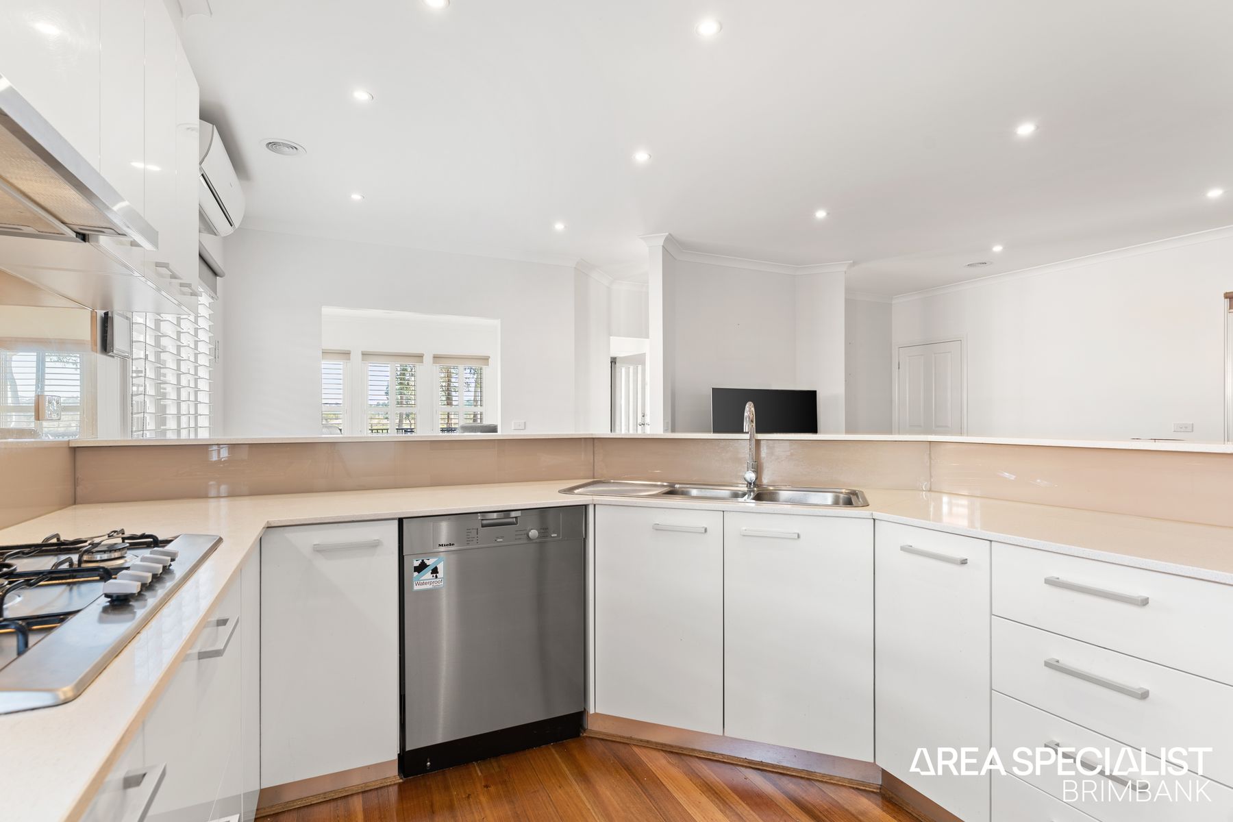 36 Moondani Avenue, St Albans, St Albans - Thumbnail 4