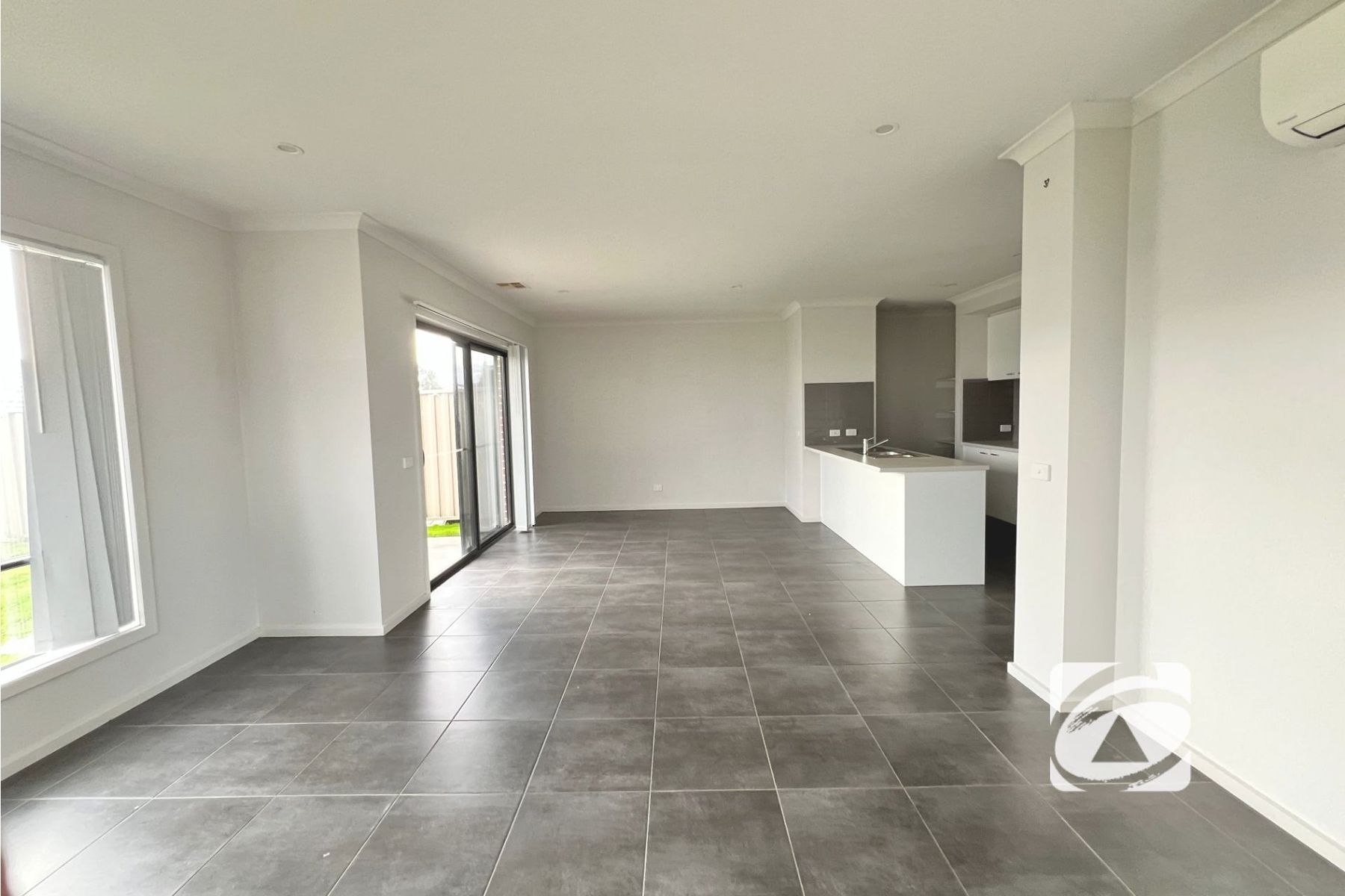 18 Harrison Way, Pakenham VIC 3810, Pakenham - Thumbnail 5
