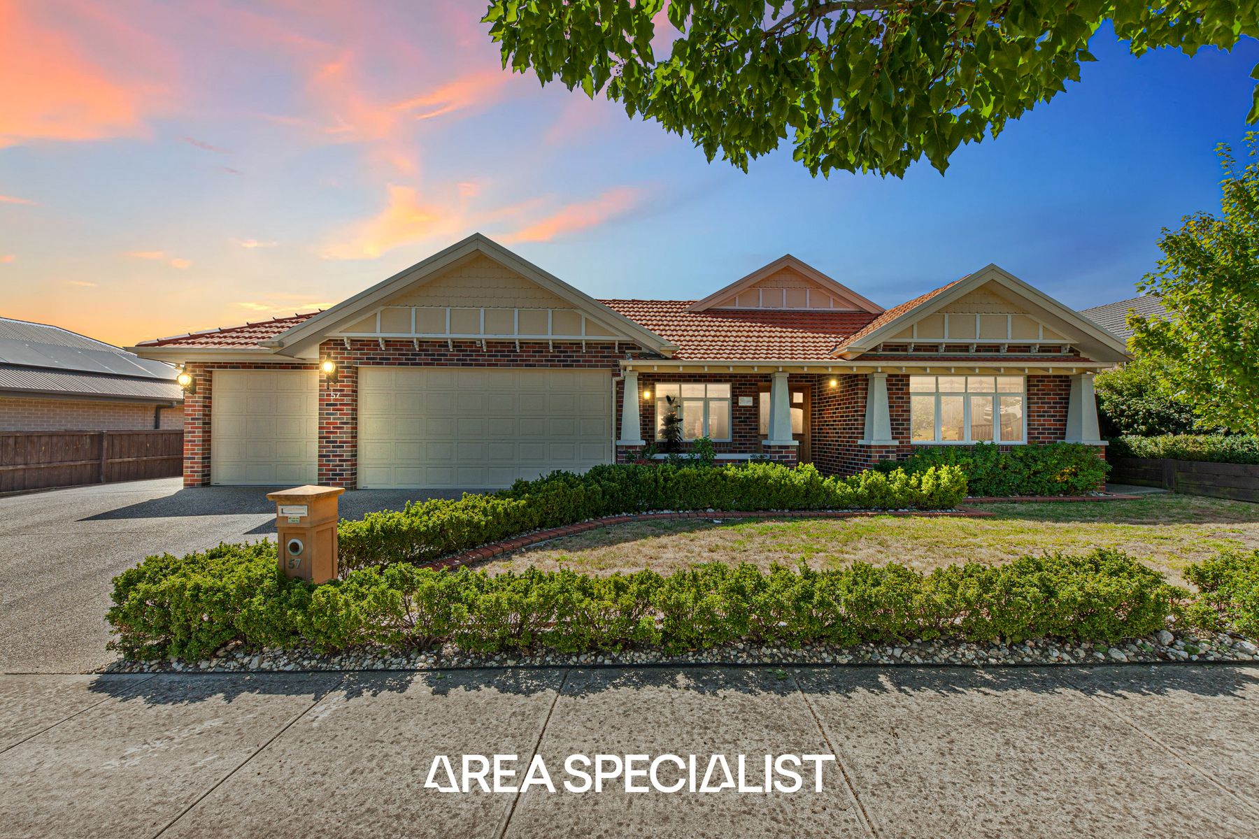 57 Henry Lawson Drive, Pakenham, VIC 3810, Pakenham - Thumbnail 2