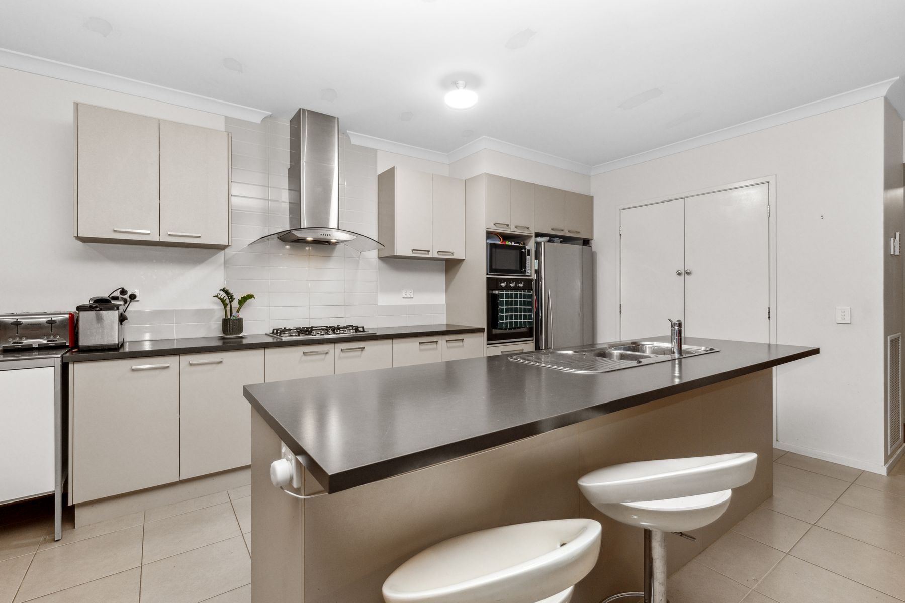 10 Sussex Street, Strathfieldsaye VIC 3551, Strathfieldsaye - Thumbnail 3