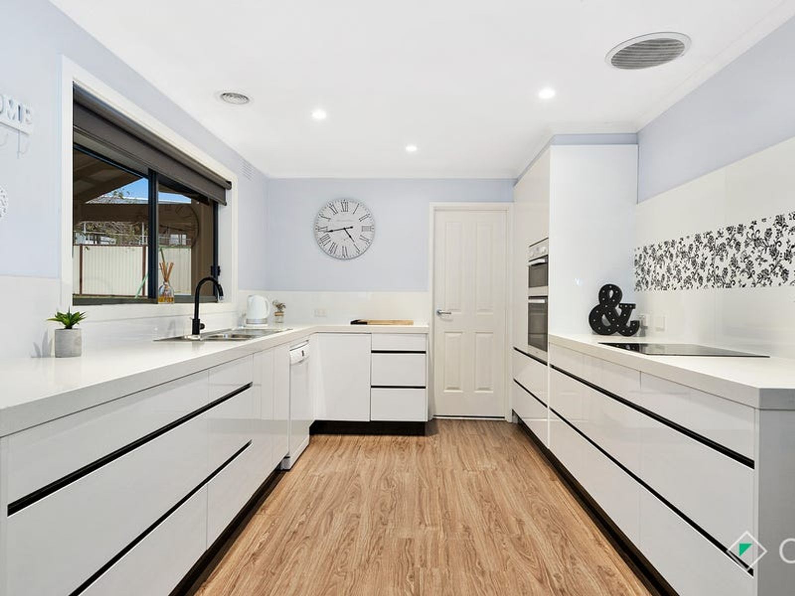 3 Newmill Close, Endeavour Hills, VIC 3802, Endeavour Hills - Thumbnail 3