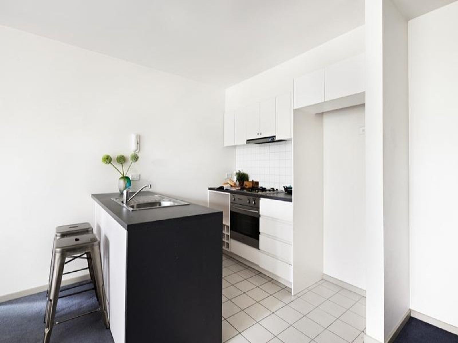 207/80 Speakmen Street, Kensington - Thumbnail 4