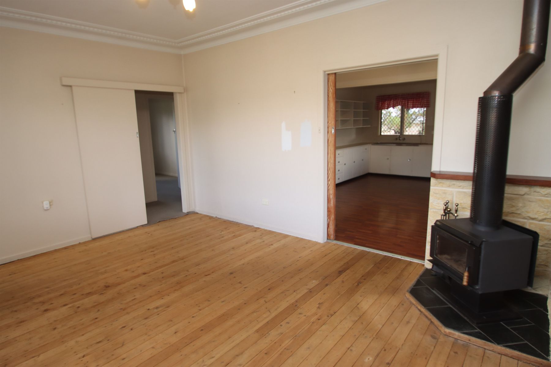 74 Logan Street, Tenterfield NSW 2372, Tenterfield - Thumbnail 5