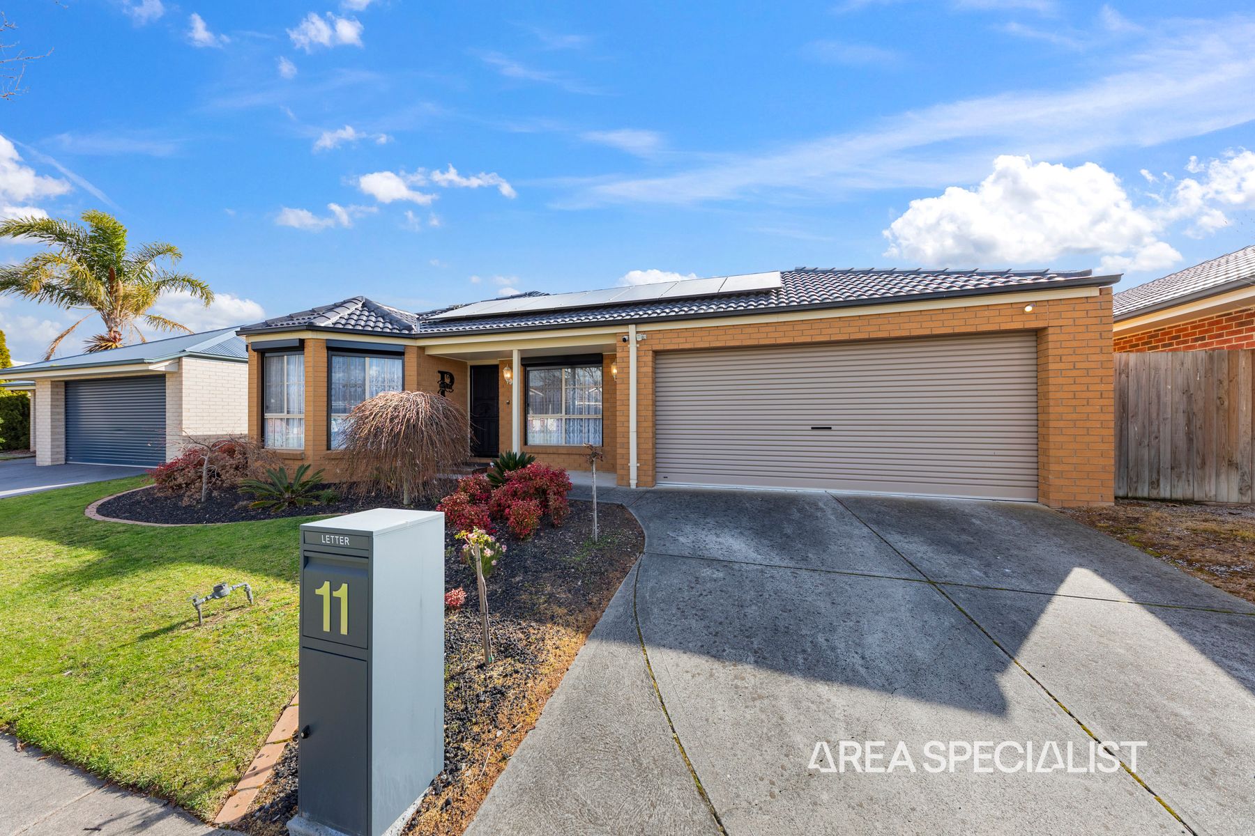 11 Redfern Way, Pakenham, VIC 3810, Pakenham - Thumbnail 3