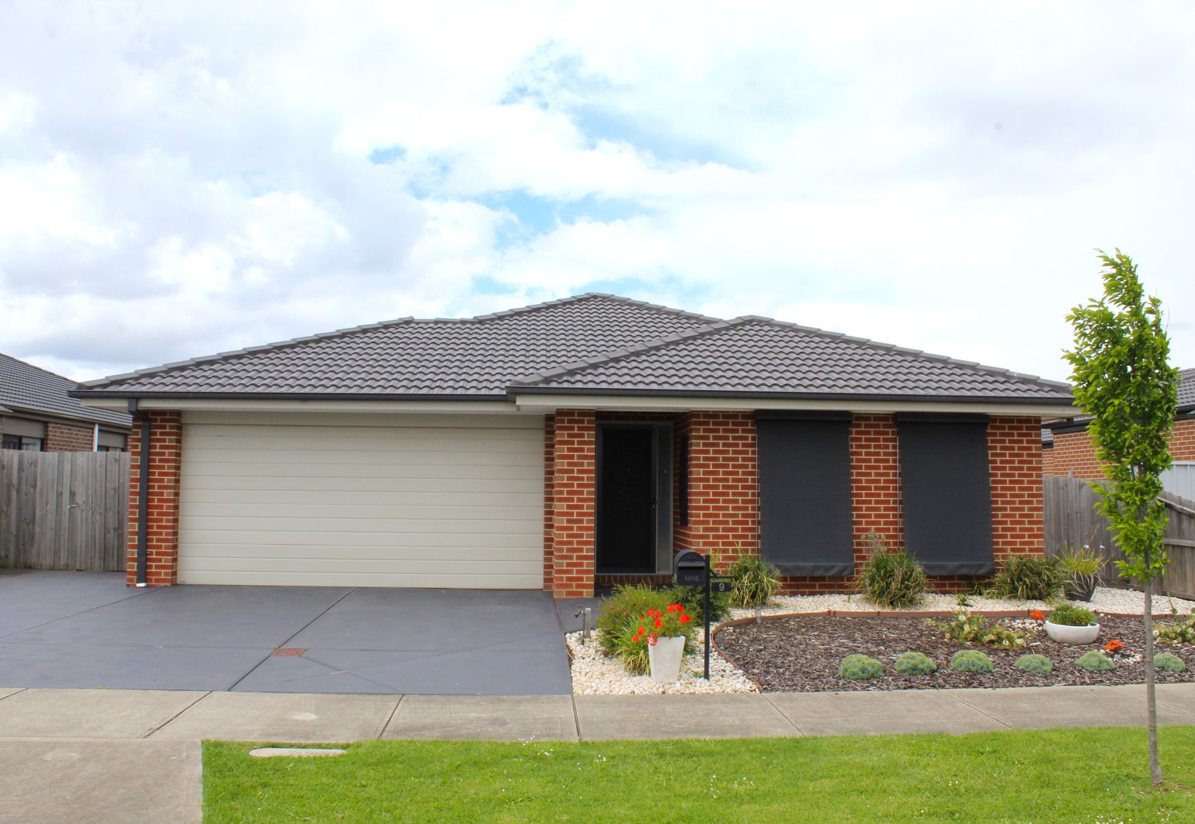 9 Pepper Crescent, Drouin VIC 3818, Drouin - Thumbnail 2