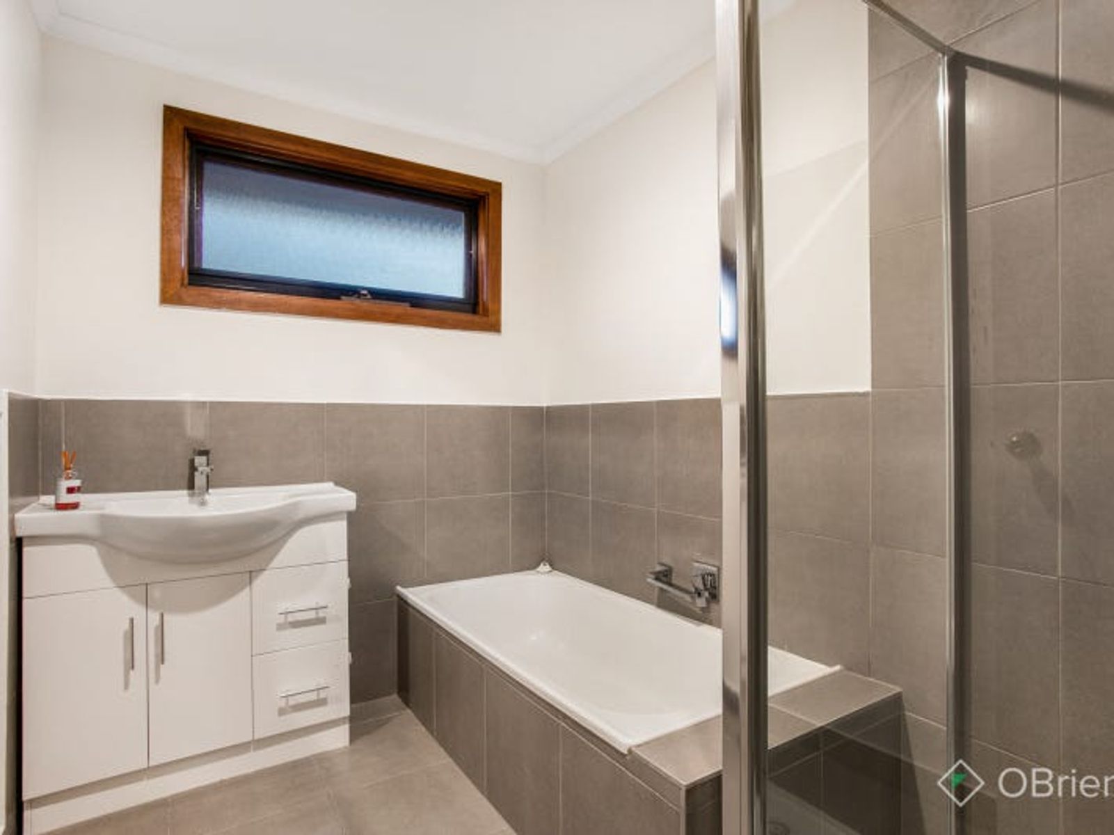 2 Robert Molyneux Avenue, Endeavour Hills, VIC 3802, Endeavour Hills - Thumbnail 7