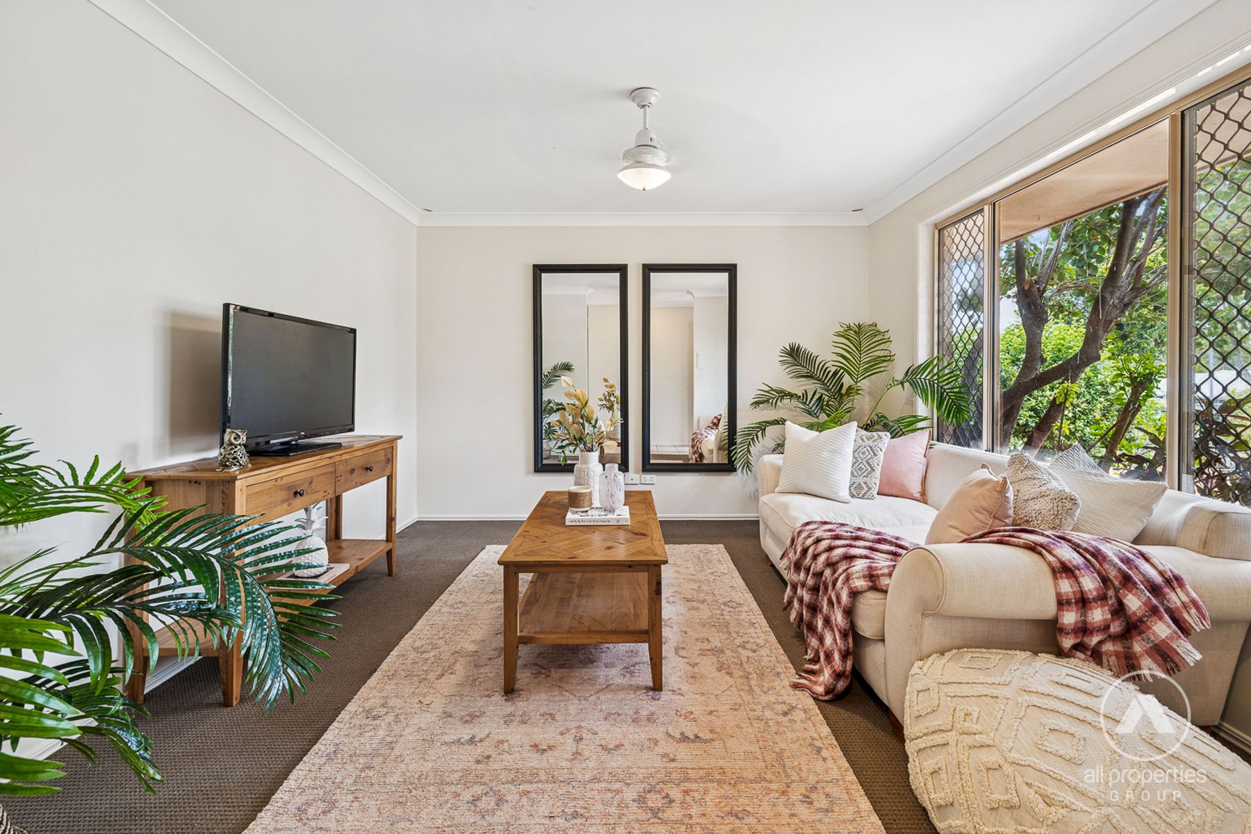 29 SOLANDRA CIRCUIT, Regents Park QLD 4118, Regents Park - Thumbnail 2