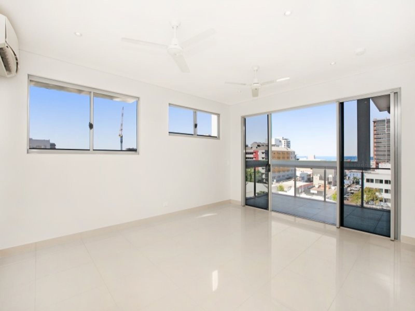 209/39 Cavenagh Street, Darwin City NT 0800, Darwin City - Thumbnail 3