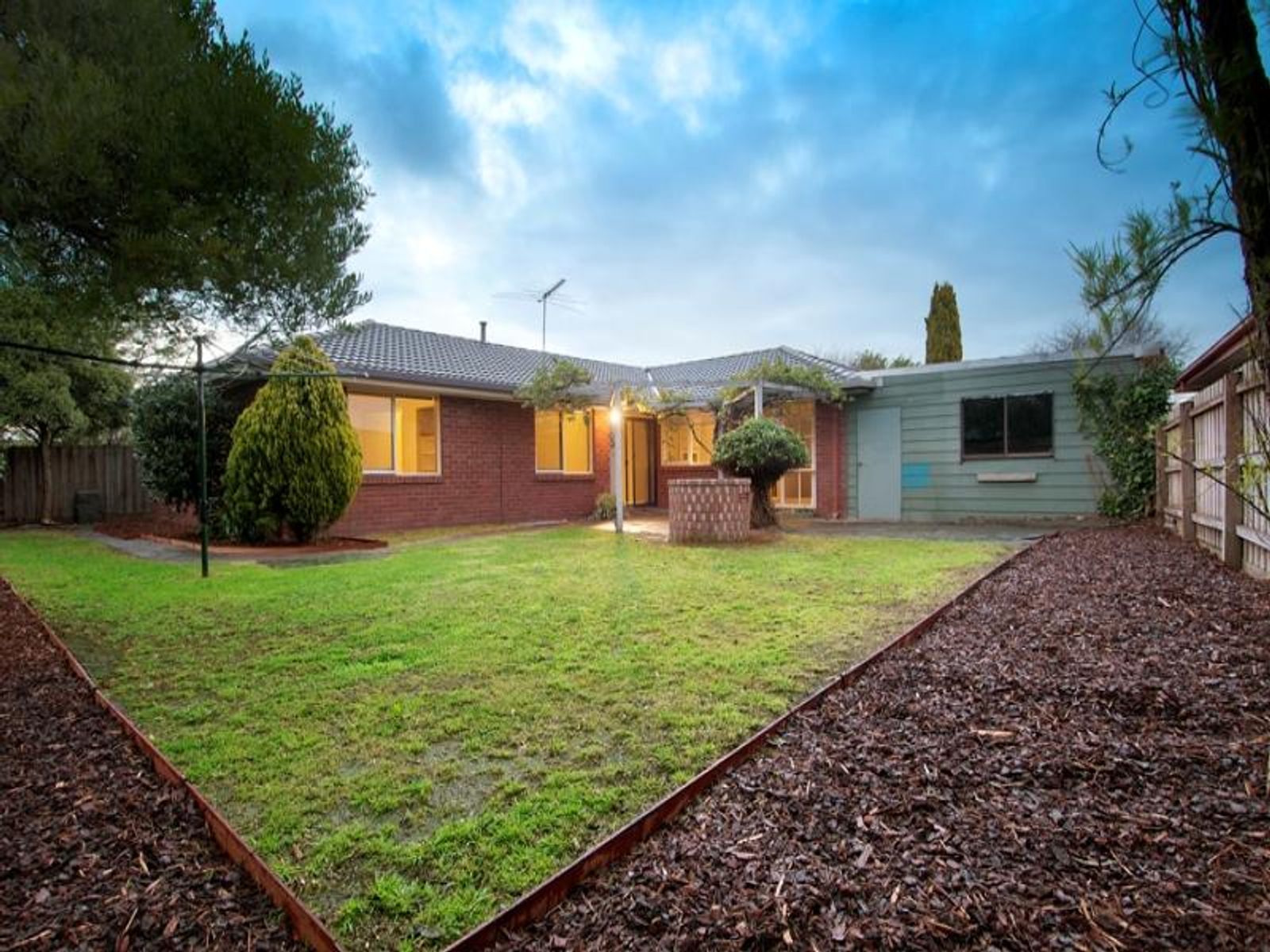 35 Jacqueline Drive, Aspendale Gardens, VIC 3195, Aspendale Gardens - Thumbnail 4