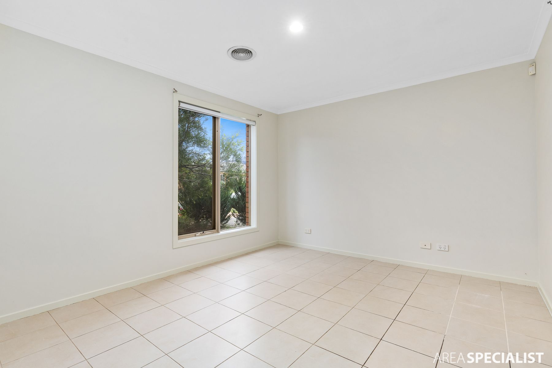 22 Snowsill Circuit, Point Cook, VIC 3030, Point Cook - Thumbnail 4