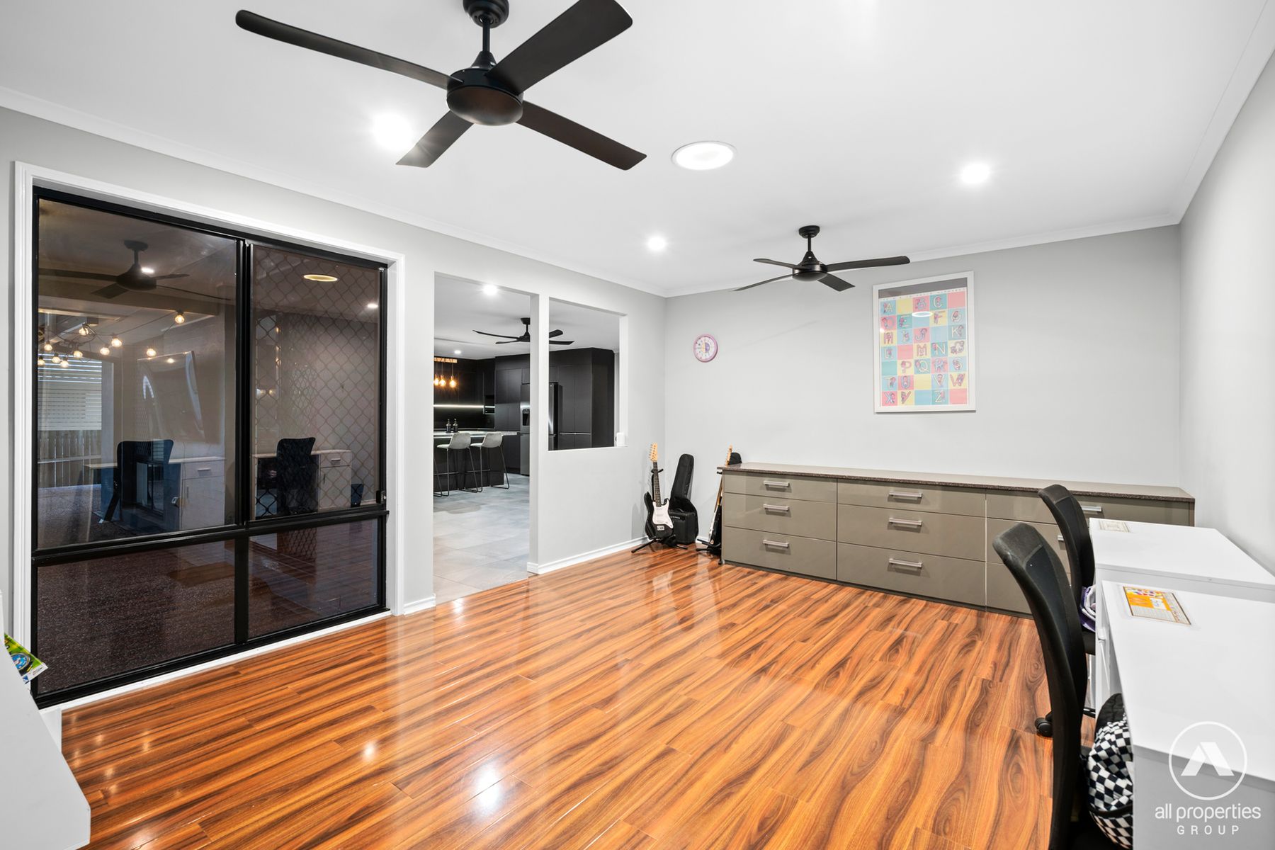 27 Paperbark Crescent, Heathwood QLD 4110, Heathwood - Thumbnail 8