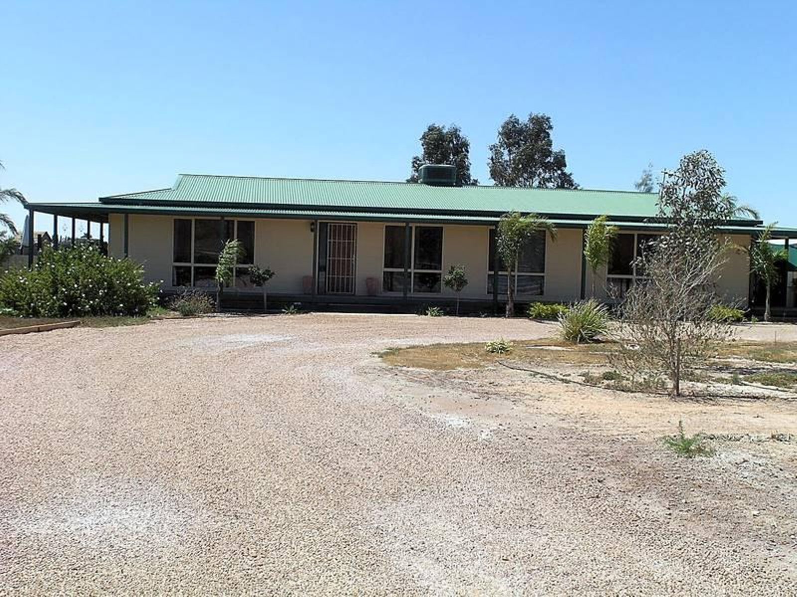 96 Gordon Avenue, Mildura - Thumbnail 2