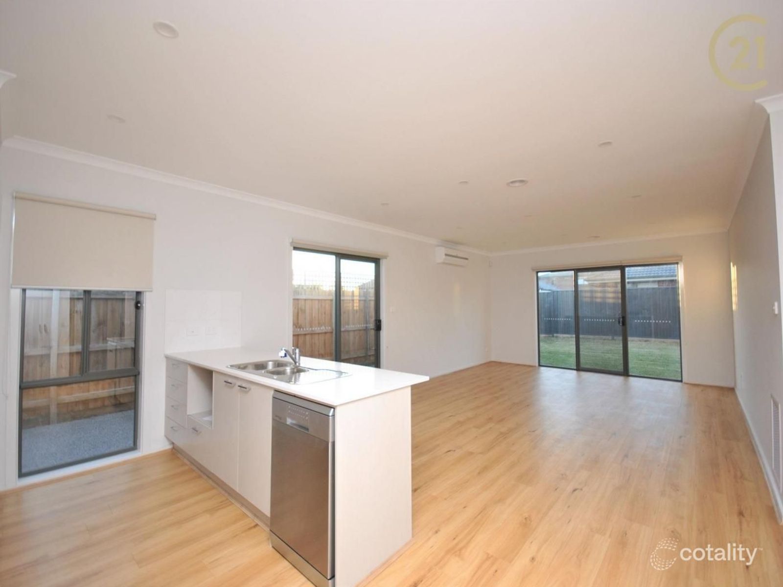 18 Rodlarni Crescent, Berwick VIC 3806, Berwick - Thumbnail 4