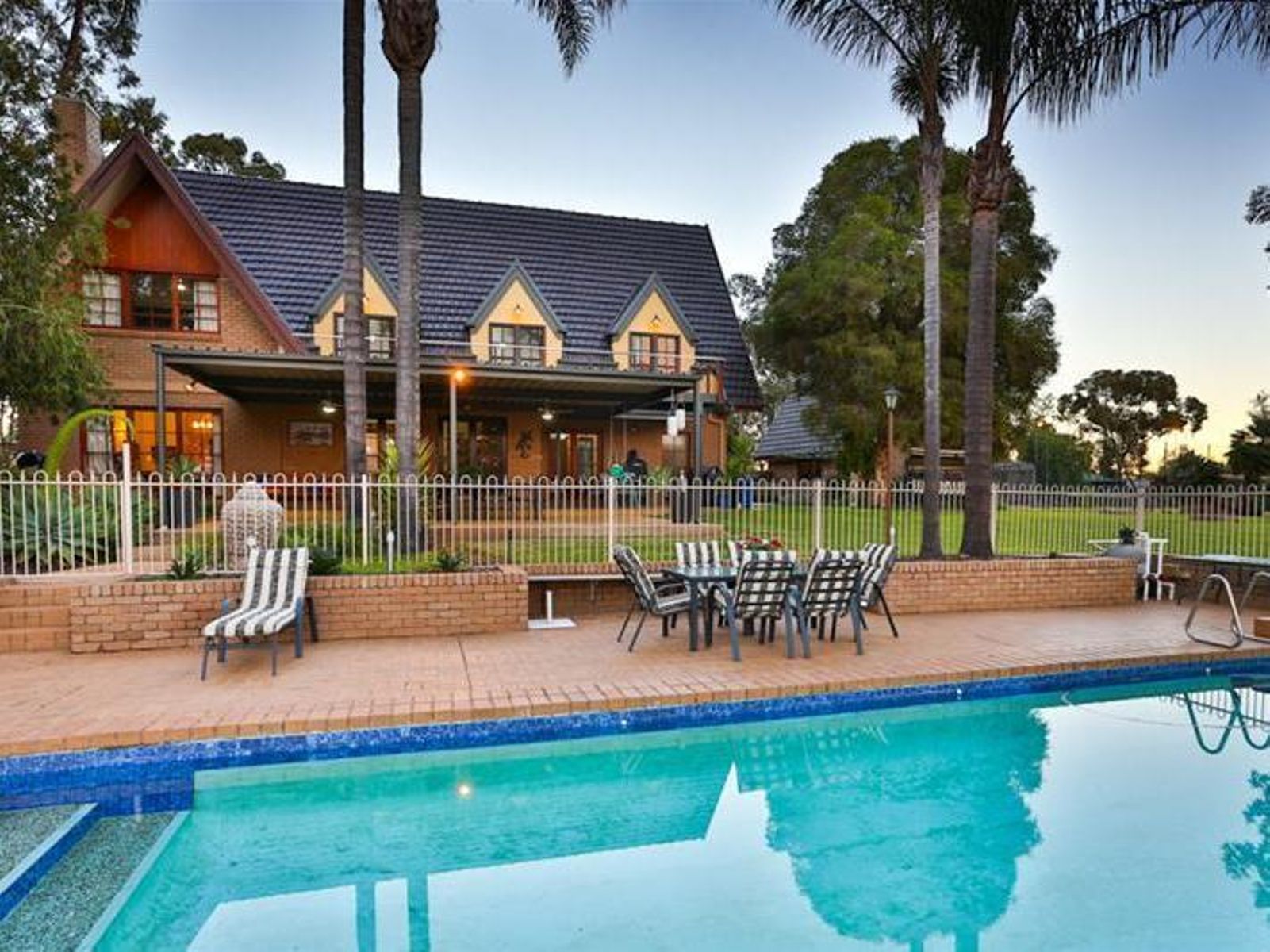 769 Cureton Avenue, Nichols Point - Thumbnail 2