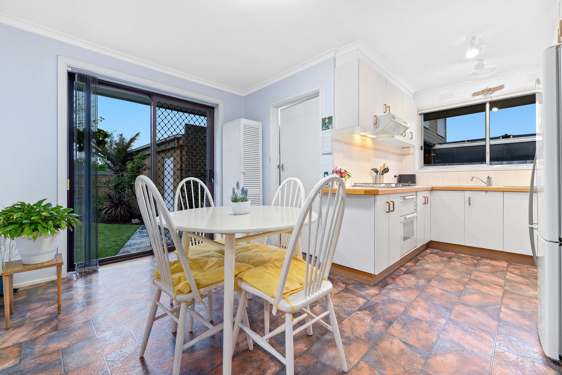 8 Hawkins Court, Keysborough, VIC 3173, Keysborough - Thumbnail 4