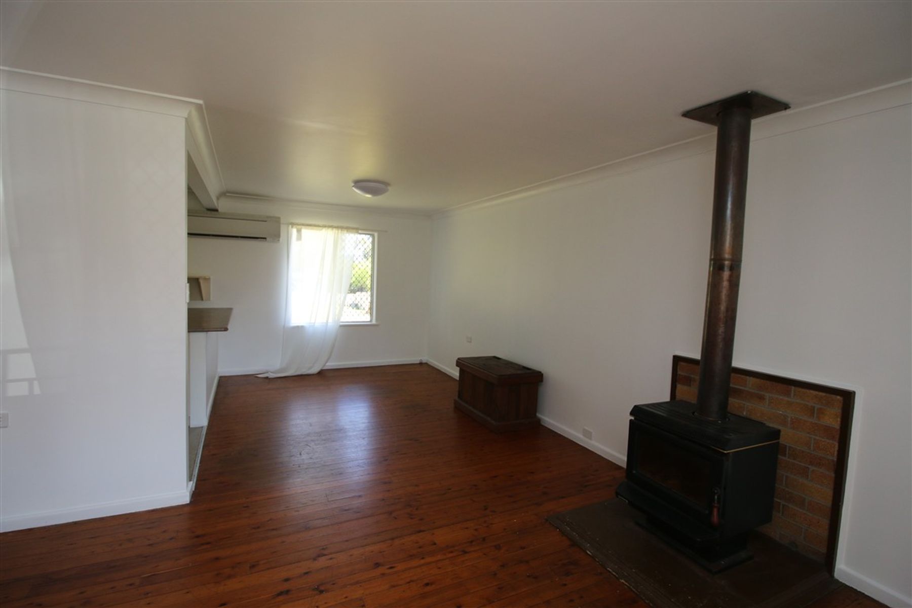 78 Logan Street, Tenterfield NSW 2372, Tenterfield - Thumbnail 3