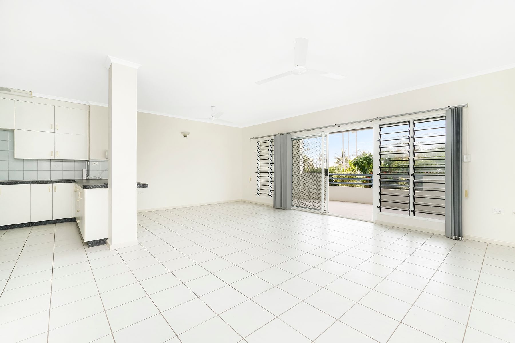 2/296 Casuarina Drive, Rapid Creek NT 0810, Rapid Creek - Thumbnail 2