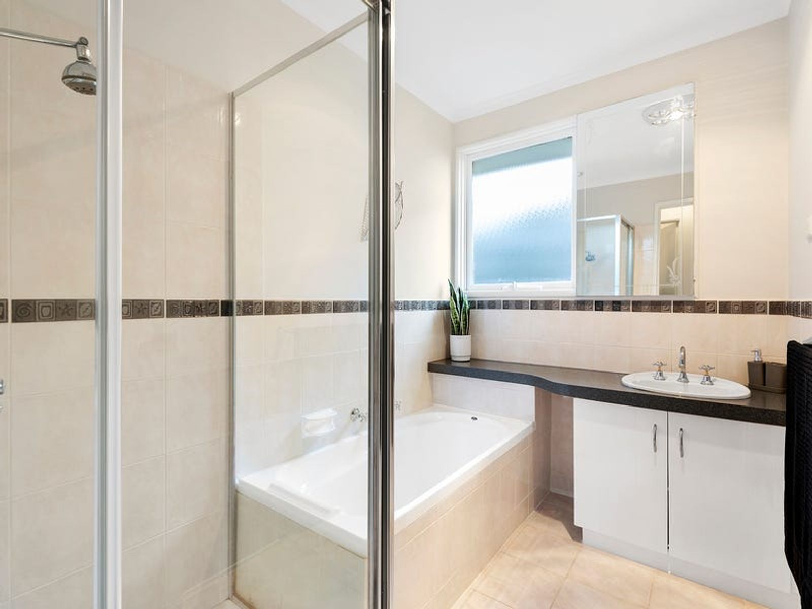 42 Scotsburn Way, Endeavour Hills, VIC 3802, Endeavour Hills - Thumbnail 6