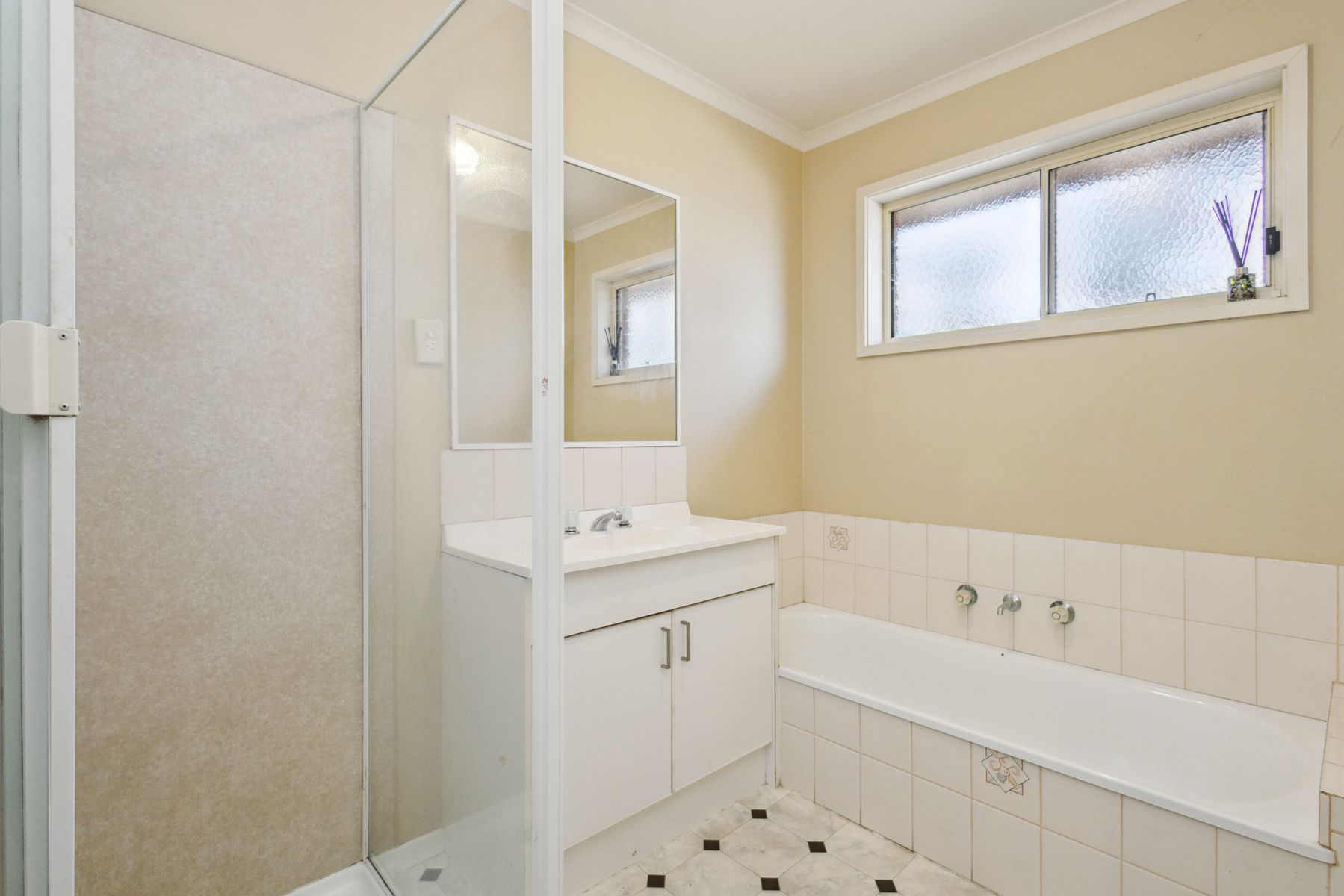 13 Aspin Gardens, Golden Square VIC 3555, Golden Square - Thumbnail 7