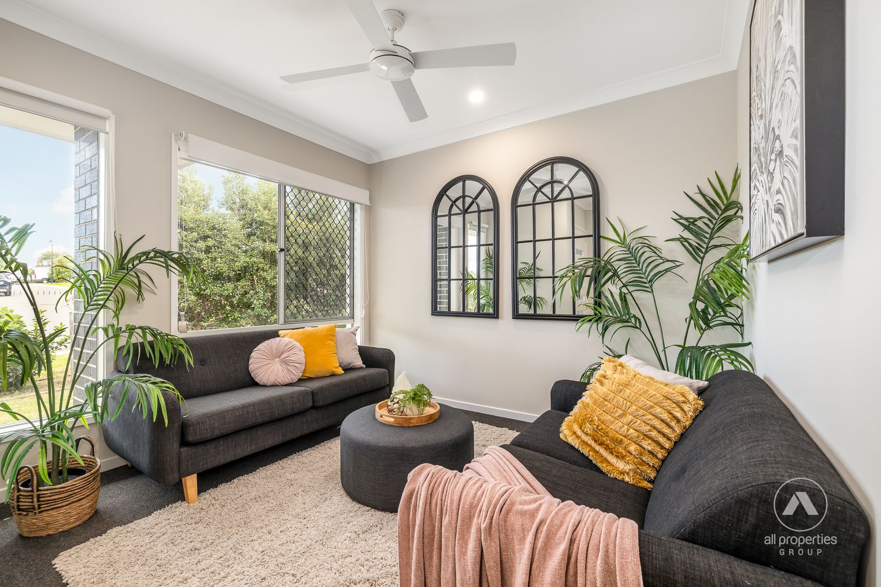 56 Spruce Circuit, Hillcrest QLD 4118, Hillcrest - Thumbnail 2
