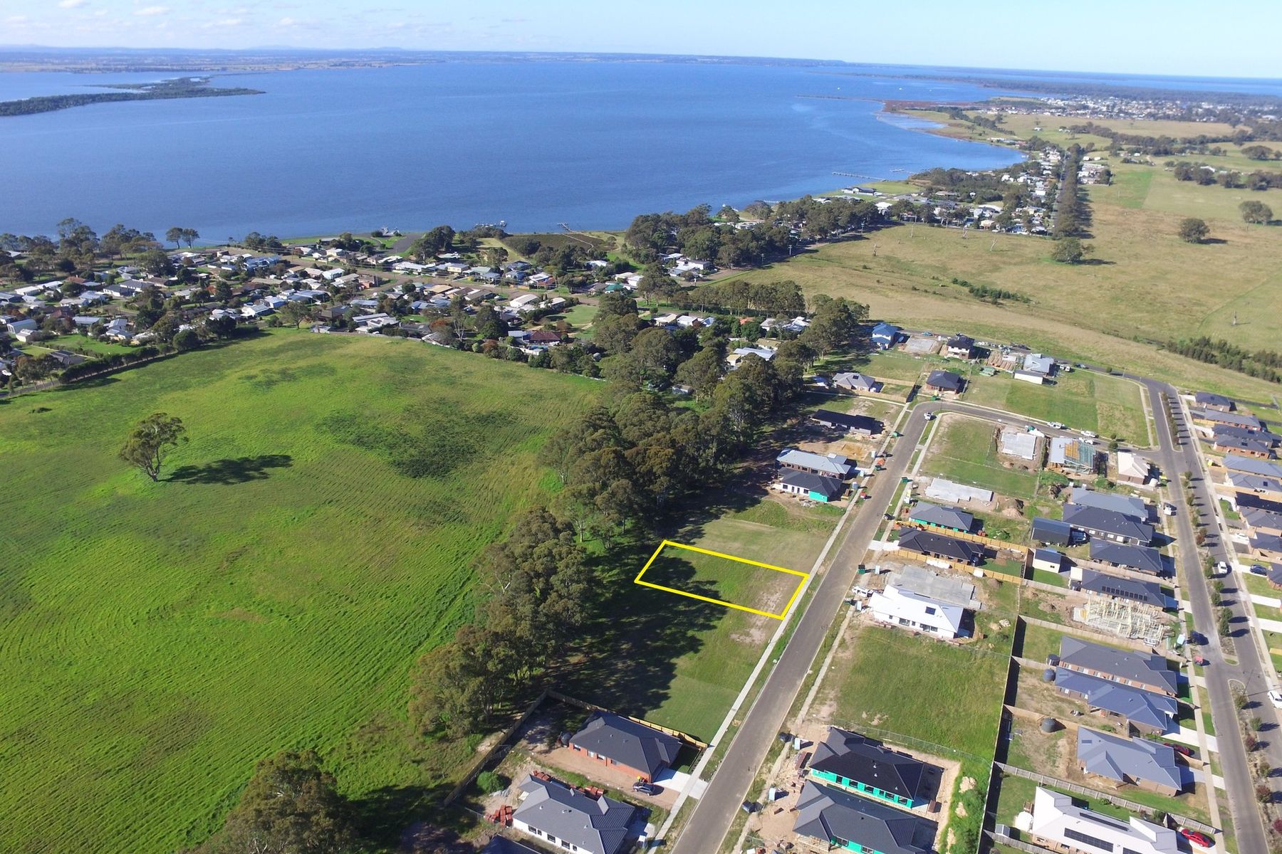 25 Houghton Crescent, Eagle Point VIC 3878, Eagle Point - Image 1