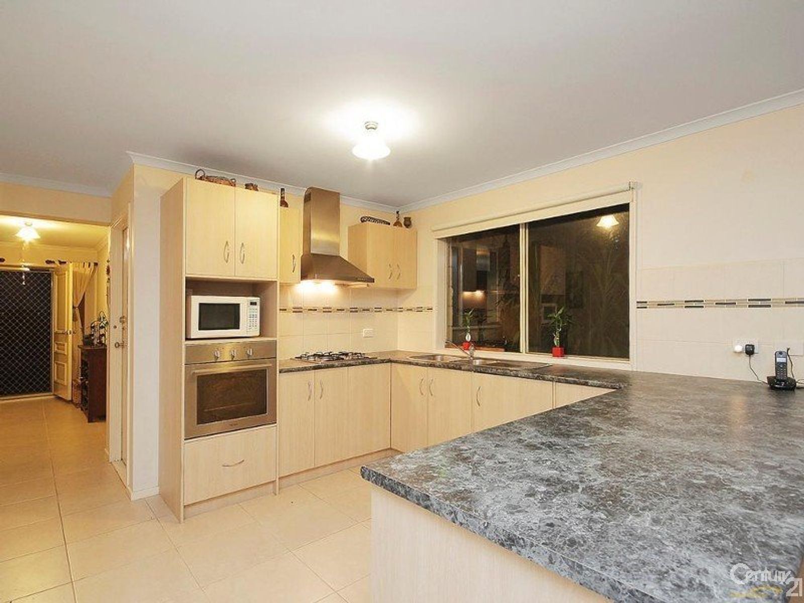 7 Bradford Drive, Cranbourne East - Thumbnail 8