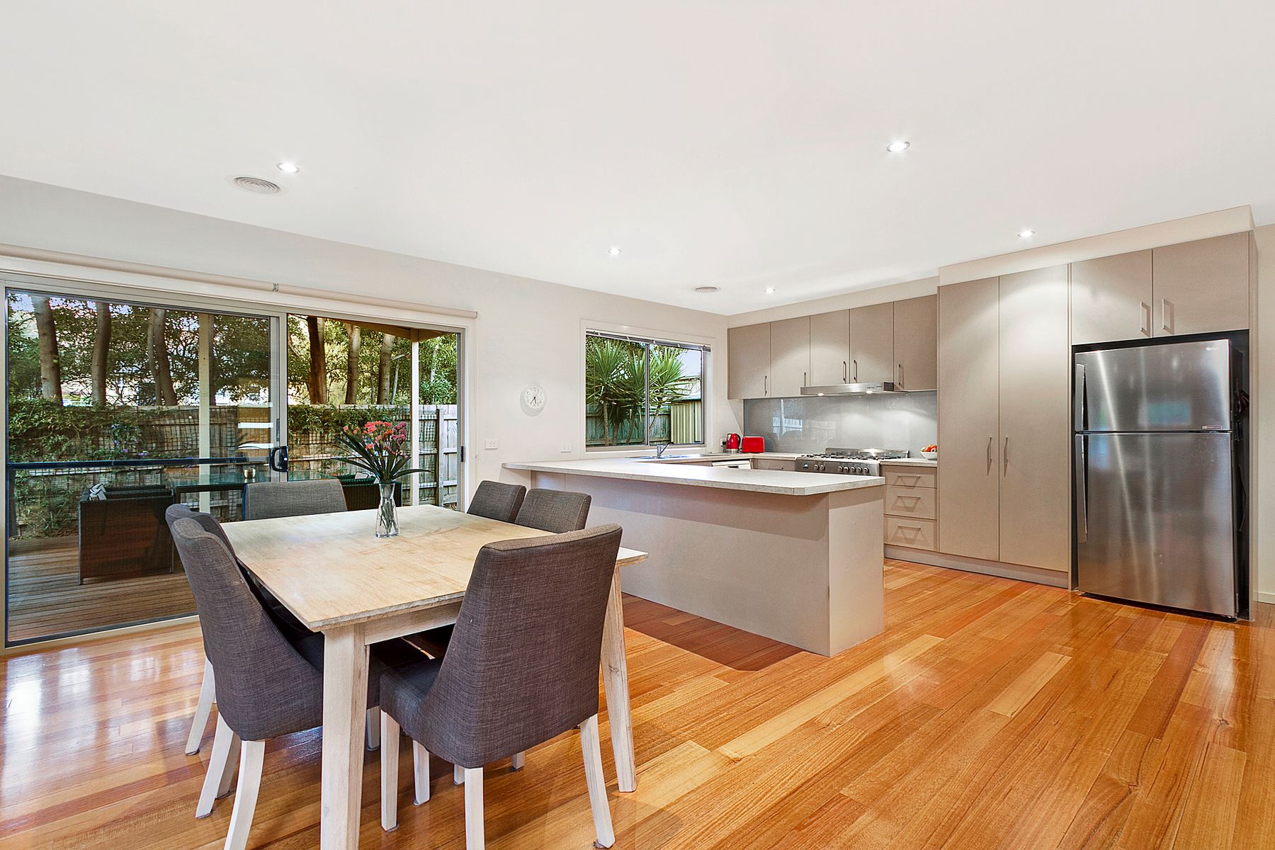 2/9 Aubrey Grove, Boronia - Thumbnail 4