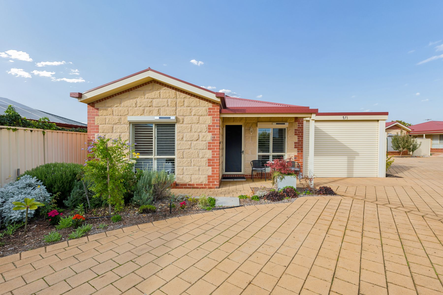 1/5 Golden Grove, Red Cliffs - Image 1