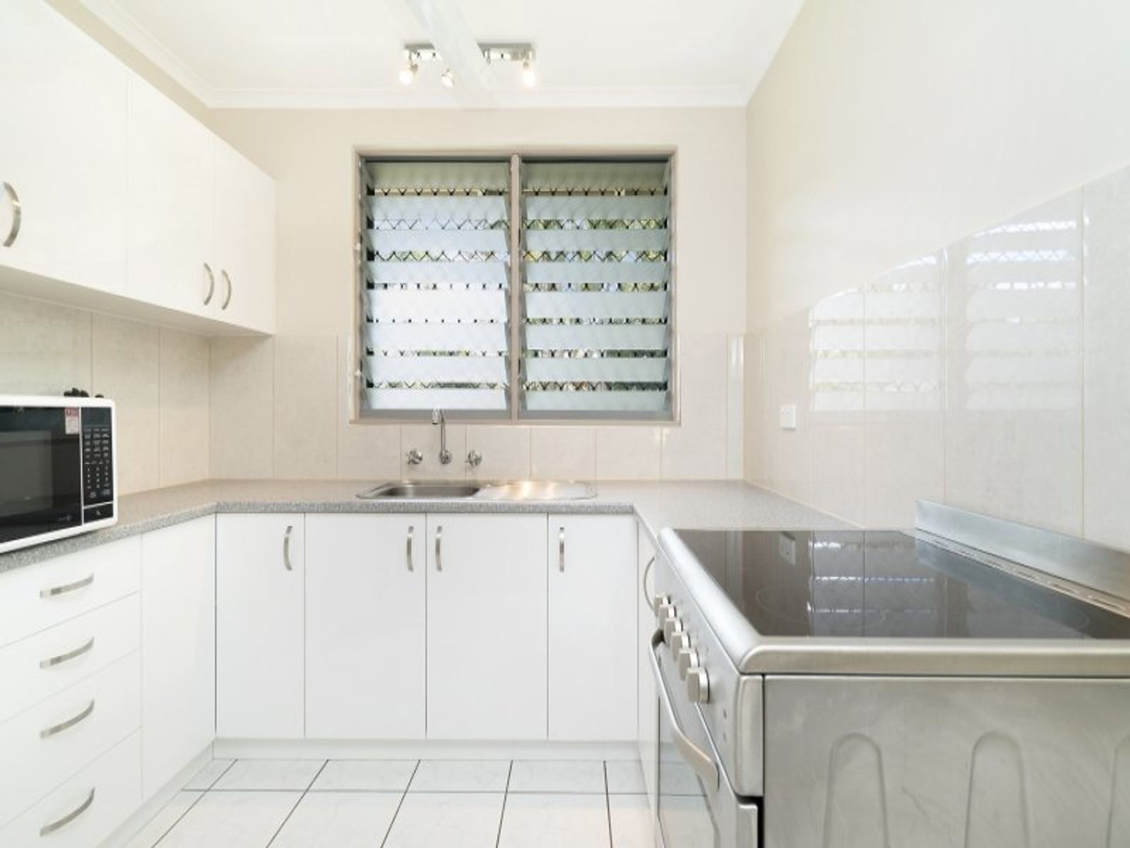25 Carrington Street, Millner NT 0810, Millner - Thumbnail 2