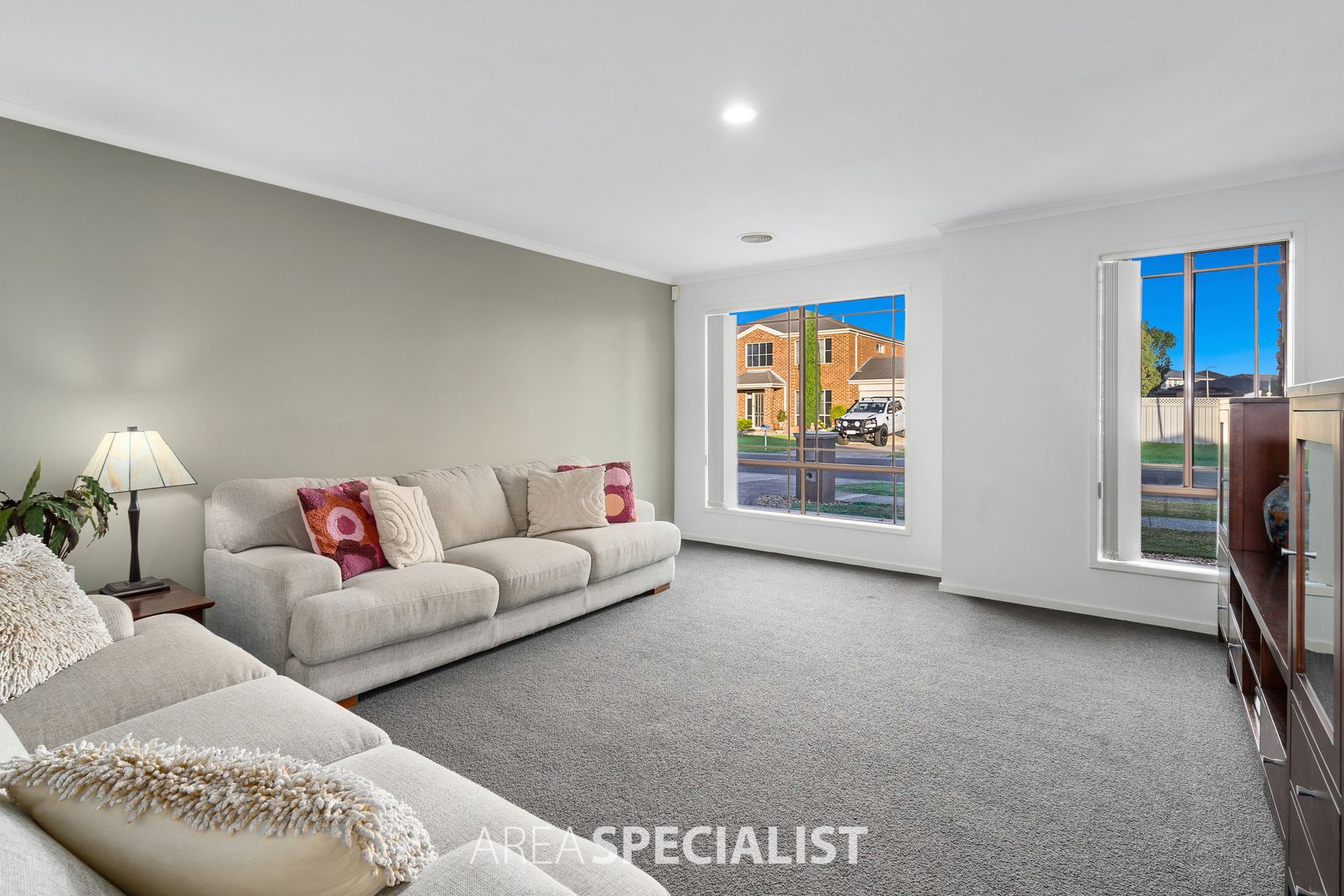 4 Hateley Heath, Cranbourne East, VIC 3977, Cranbourne East - Thumbnail 2