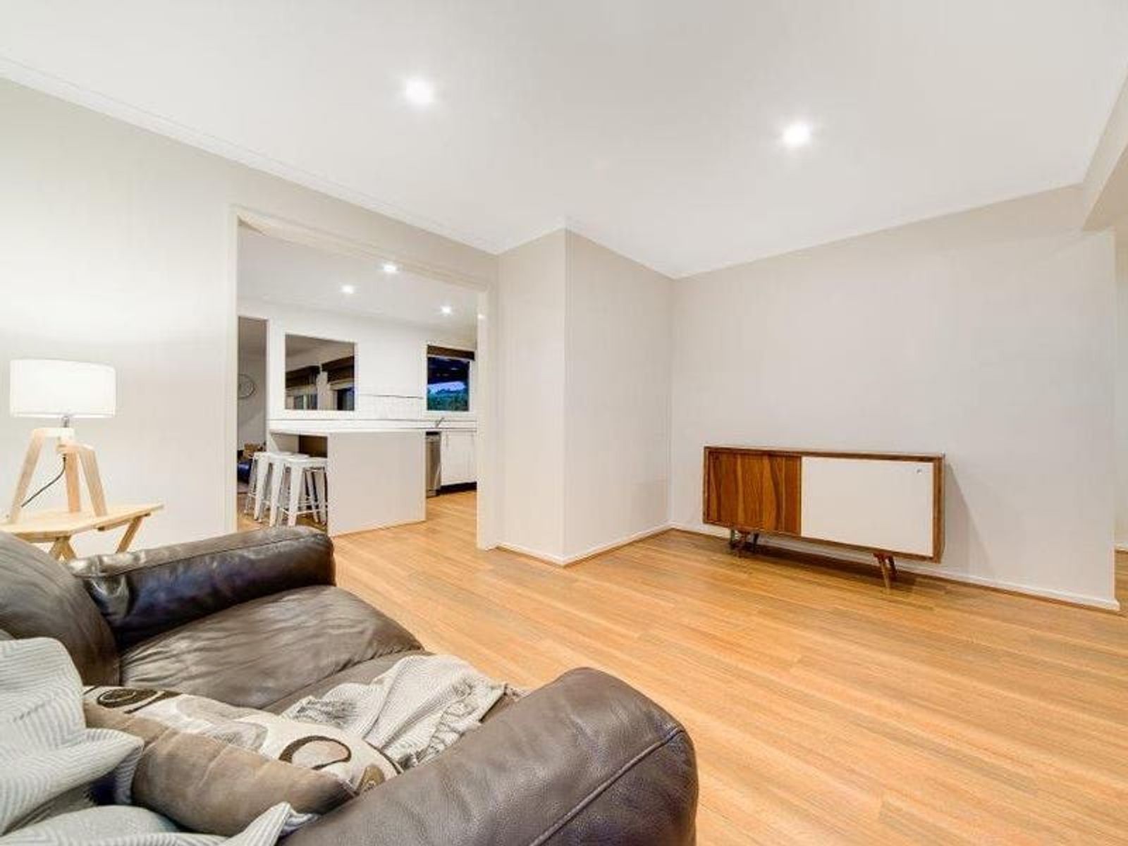29 Rossiter Avenue, Endeavour Hills, VIC 3802, Endeavour Hills - Thumbnail 4