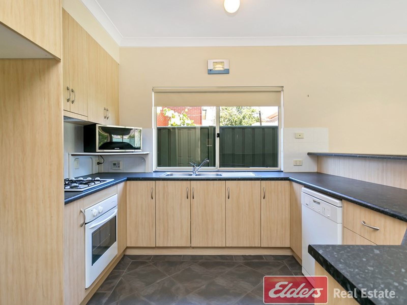 21 Heron Walk, Mawson Lakes, SA 5095, Mawson Lakes - Thumbnail 3