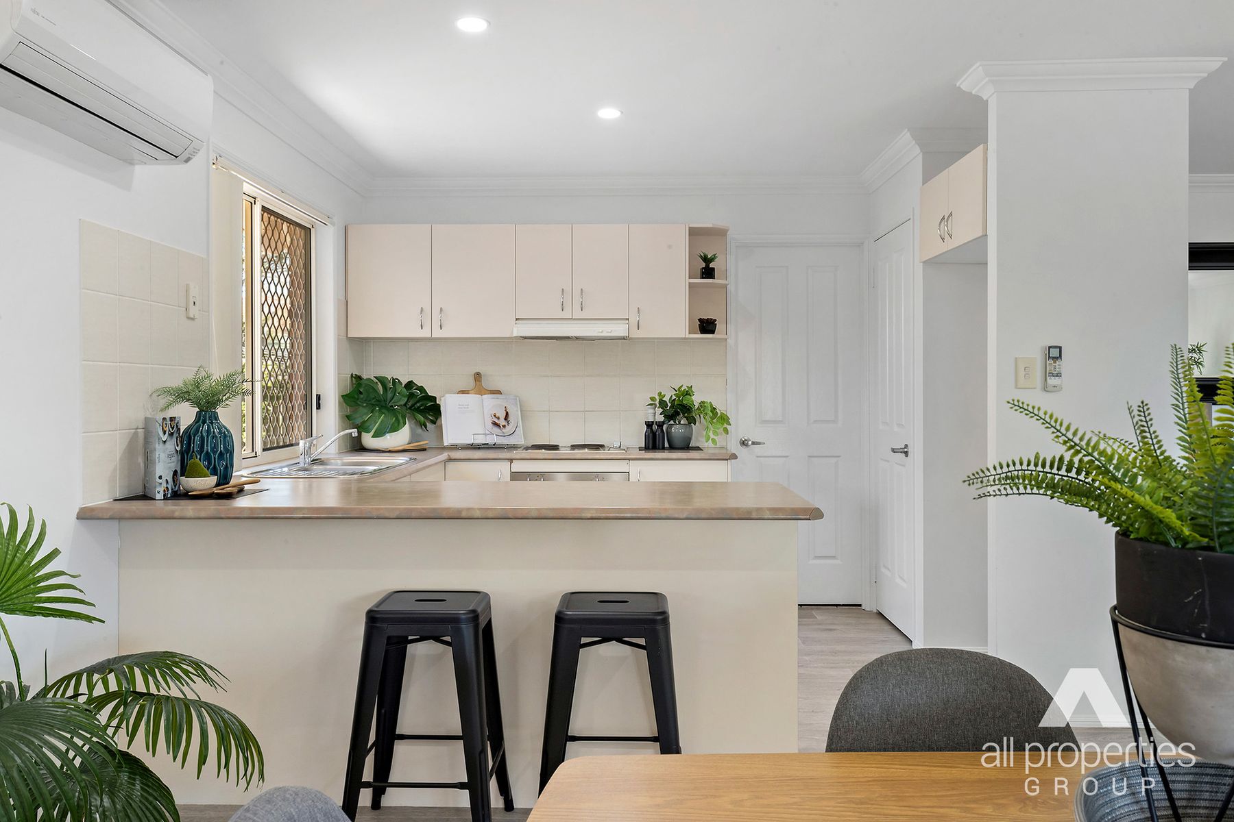 32 Standford Place, Regents Park QLD 4118, Regents Park - Thumbnail 2
