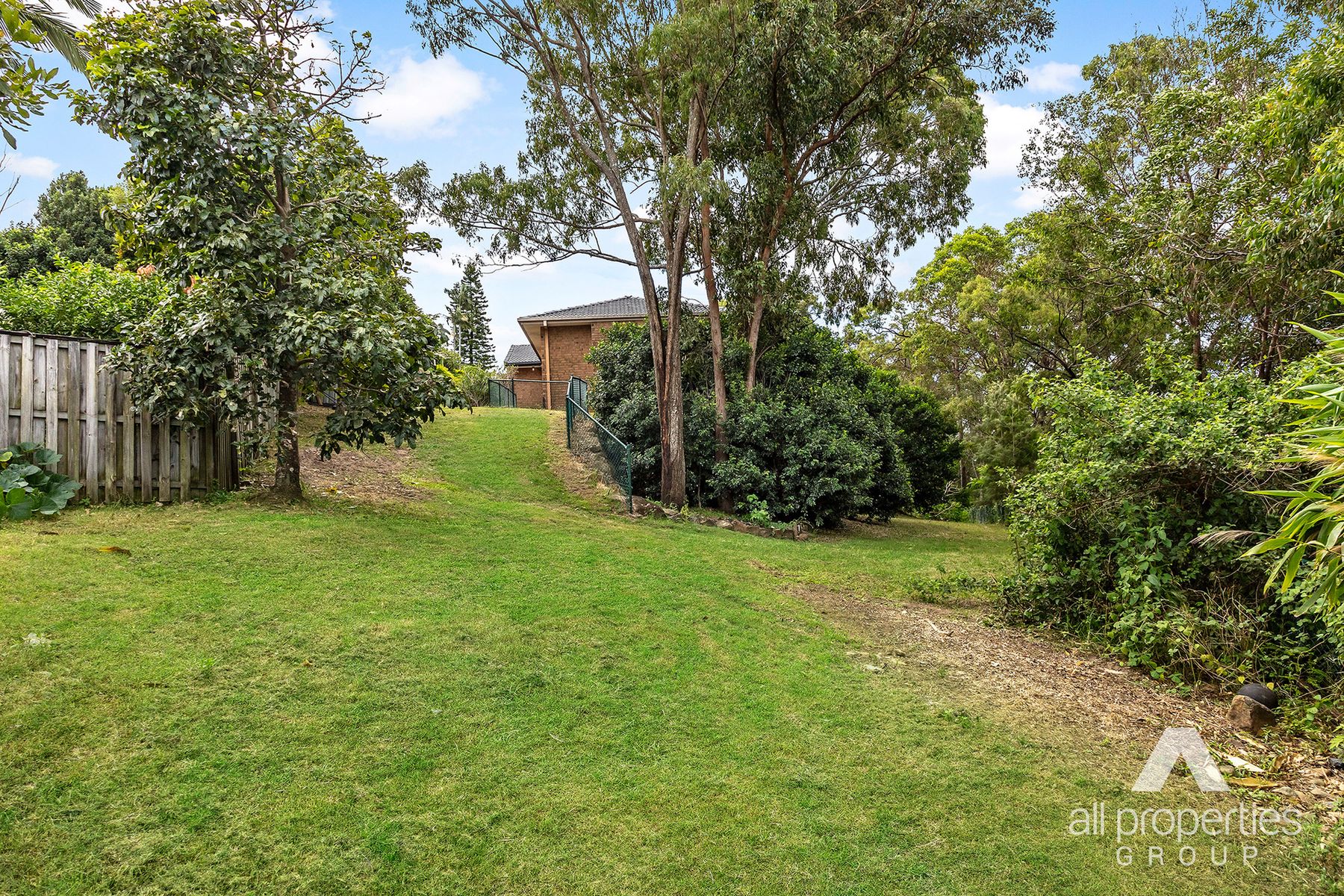 17 Crestridge Crescent, Oxenford QLD 4210, Oxenford - Thumbnail 2