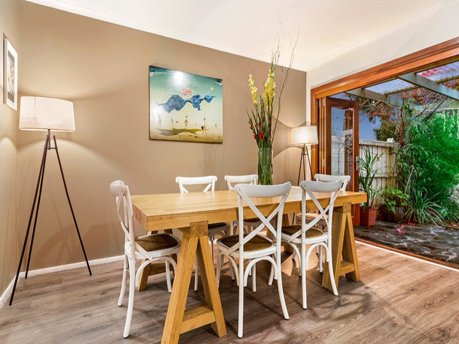 89 The Crescent, Kensington - Thumbnail 3