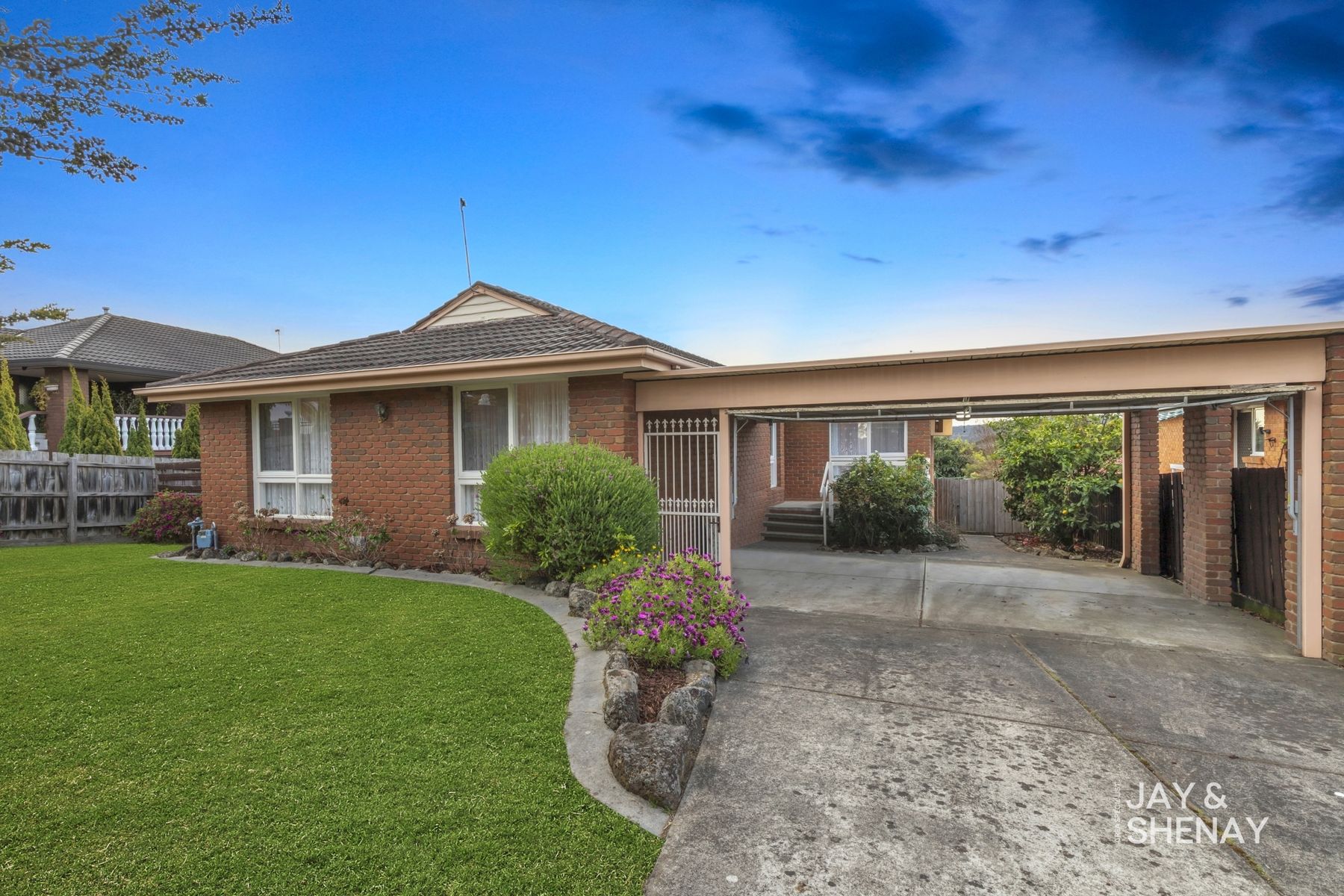 37 Monkhouse Drive, Endeavour Hills, VIC 3802, Endeavour Hills - Thumbnail 2