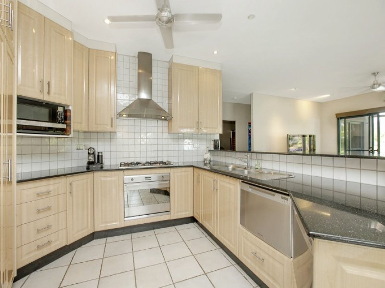 13 Perkins Court, Cullen Bay NT 0820, Cullen Bay - Thumbnail 3