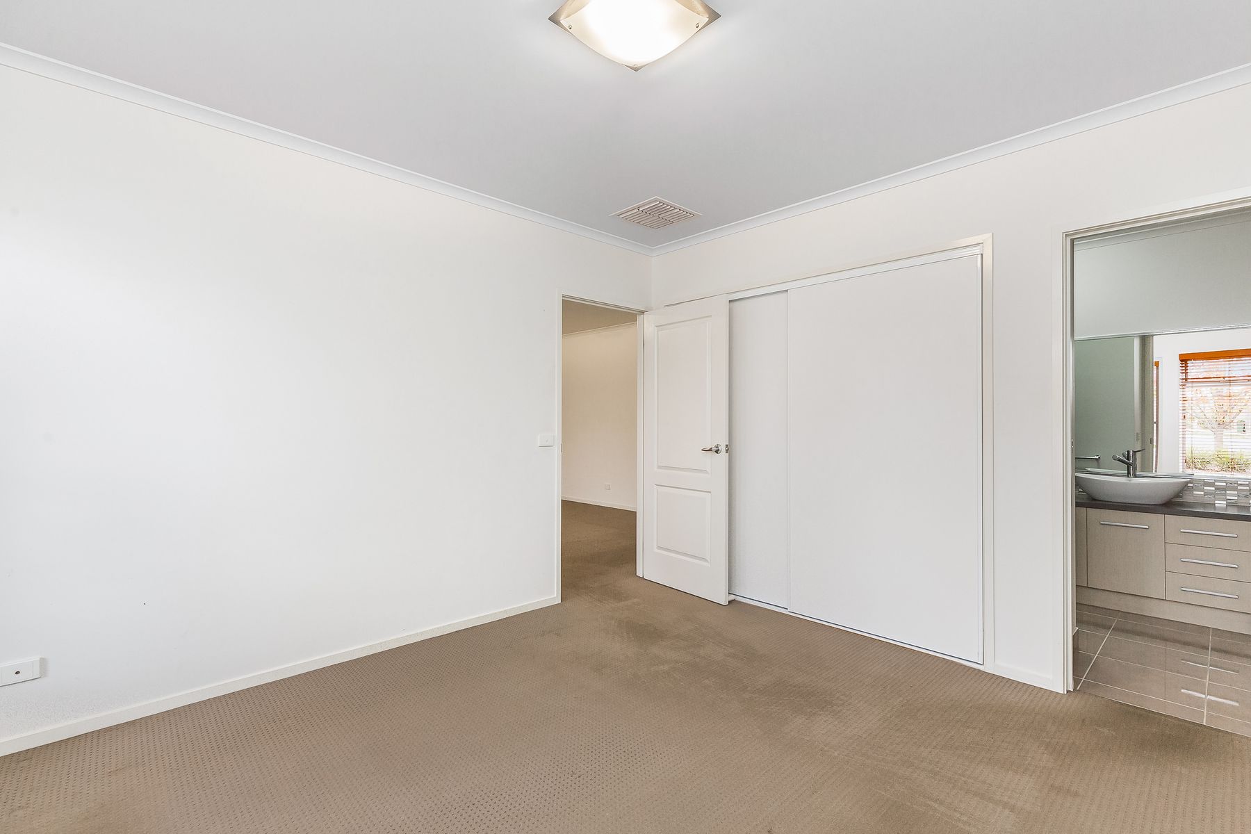 38 St James Wood Drive, North Bendigo VIC 3550, North Bendigo - Thumbnail 4