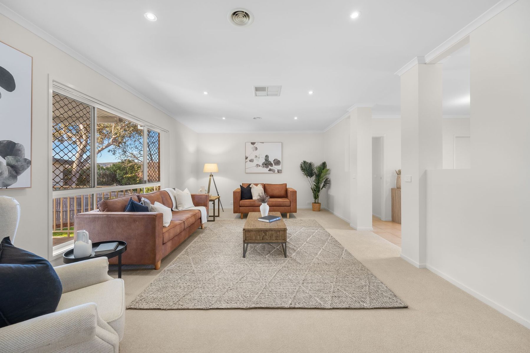 135 Candlebark Road, Queanbeyan - Thumbnail 3