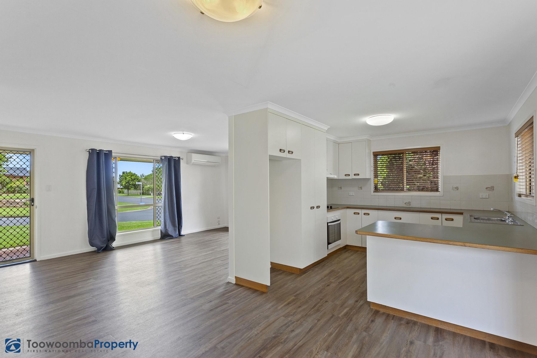 2 Kurtz Street, Kearneys Spring QLD 4350, Kearneys Spring - Thumbnail 3