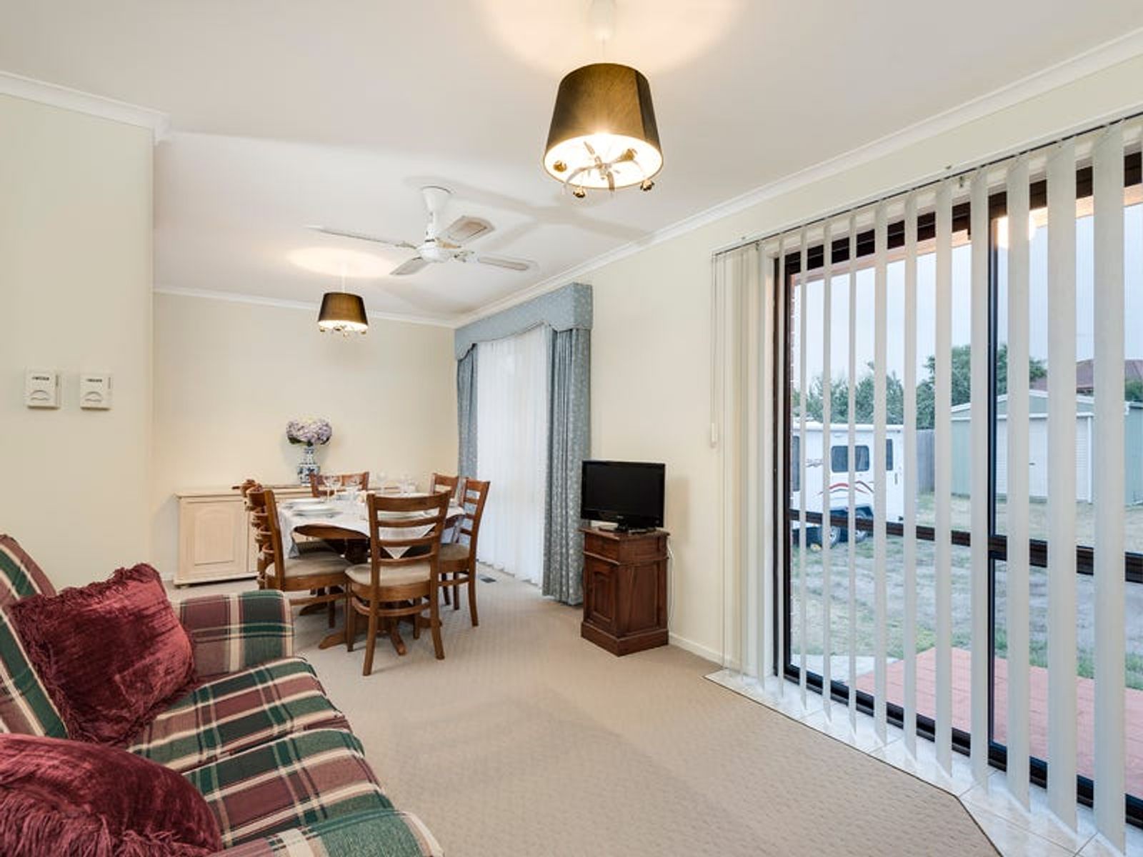 73 Gleneagles Drive, Endeavour Hills, VIC 3802, Endeavour Hills - Thumbnail 3