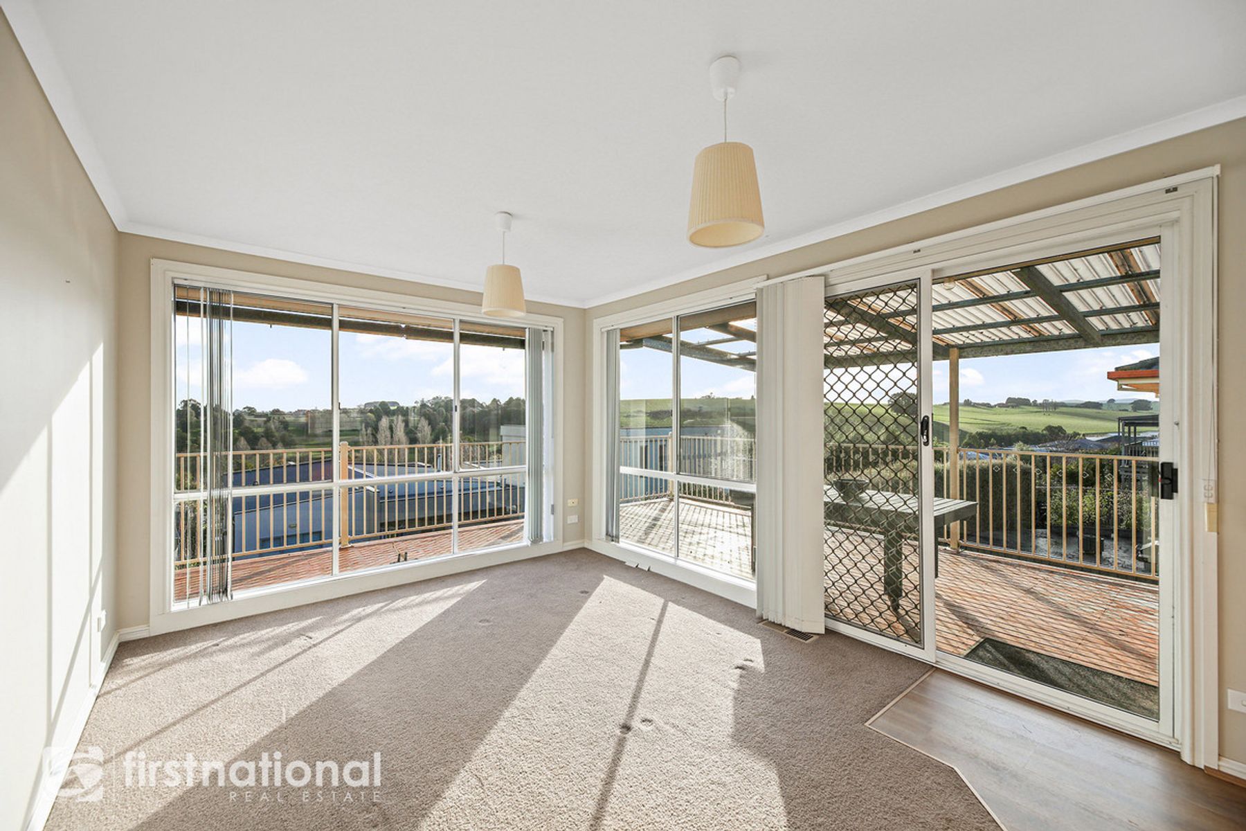 21 Willow Crescent, Warragul, VIC 3820, Warragul - Thumbnail 3
